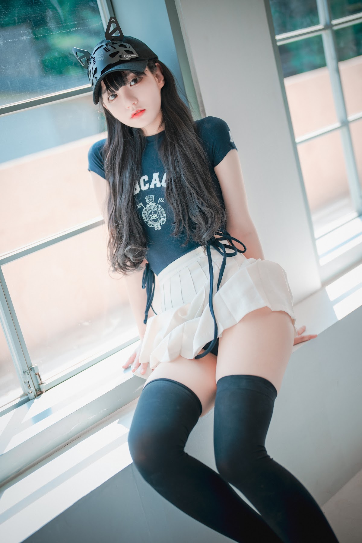 DJAWA Photo – Jeong Jenny (정제니) – Classic Athletic Girl in Navy Blue - P7