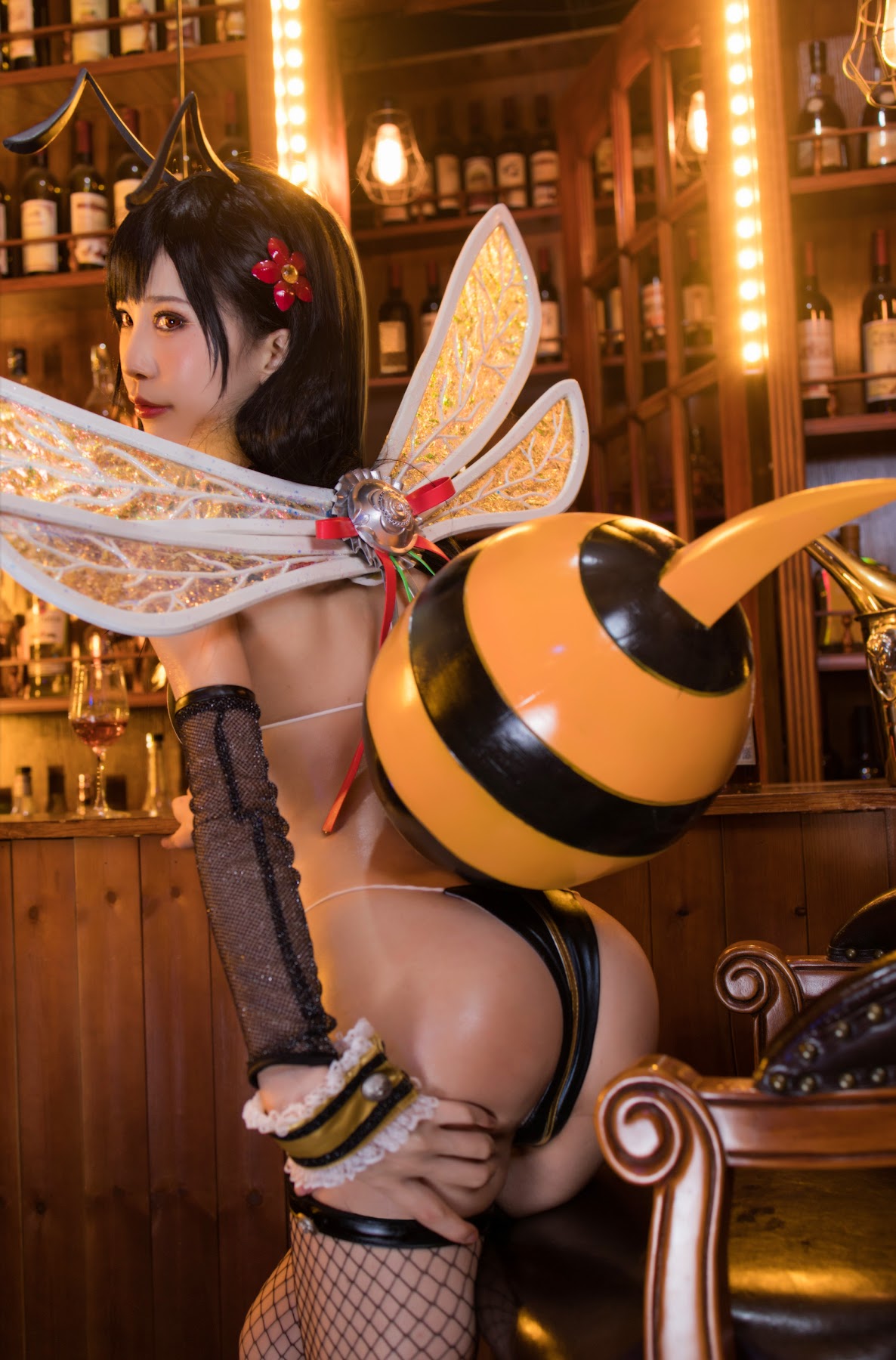 Coser@水淼Aqua Vol.067 婚纱+黑皮蜜蜂 - P18