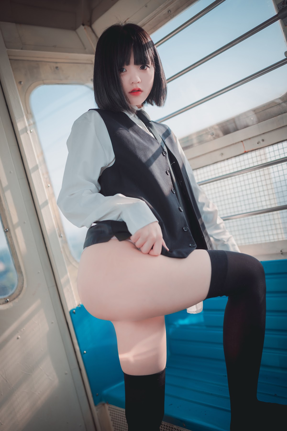 DJAWA Photo – Jeong Jenny (정제니) – Theme Park Girl - P99