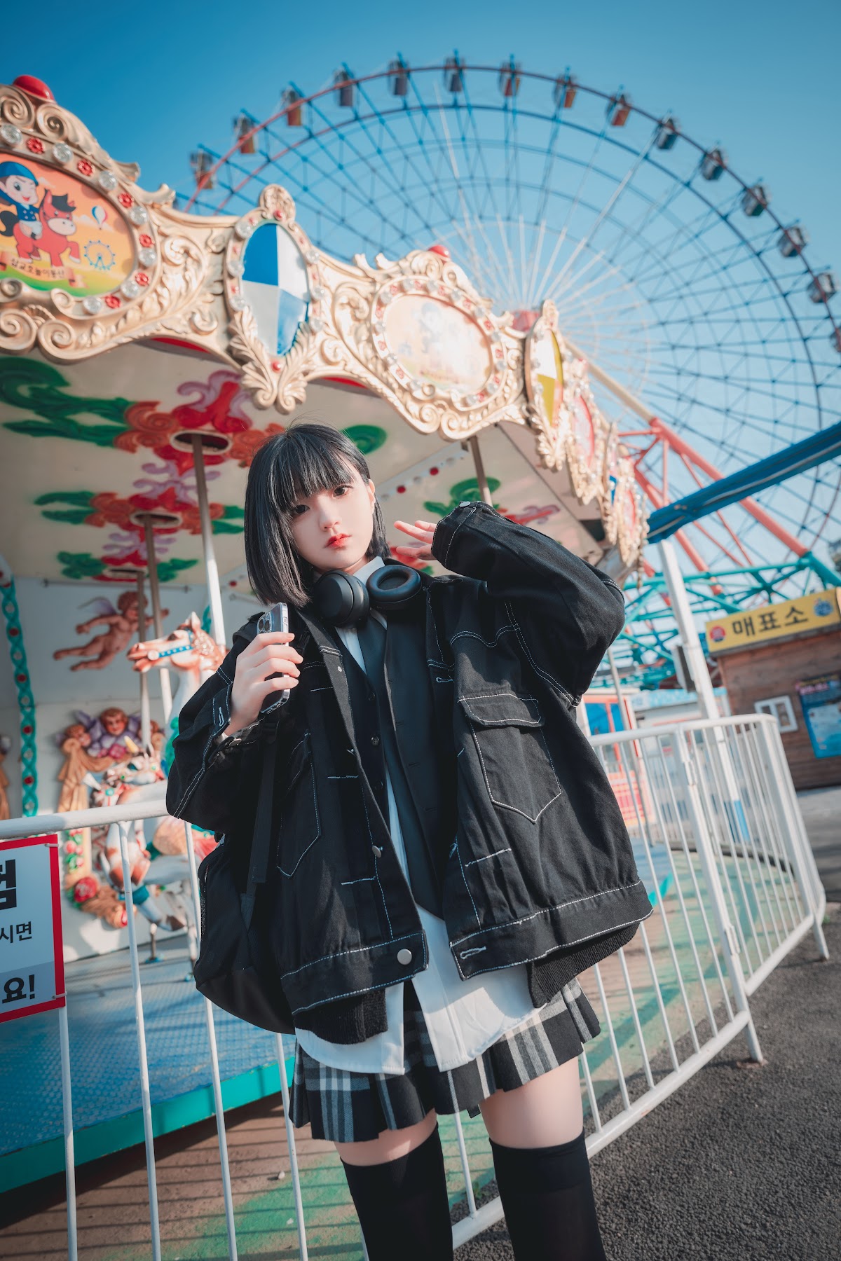 DJAWA Photo – Jeong Jenny (정제니) – Theme Park Girl - P143