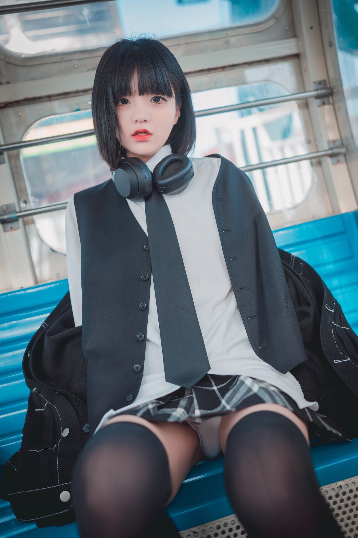 DJAWA Photo – Jeong Jenny (정제니) – Theme Park Girl - P53