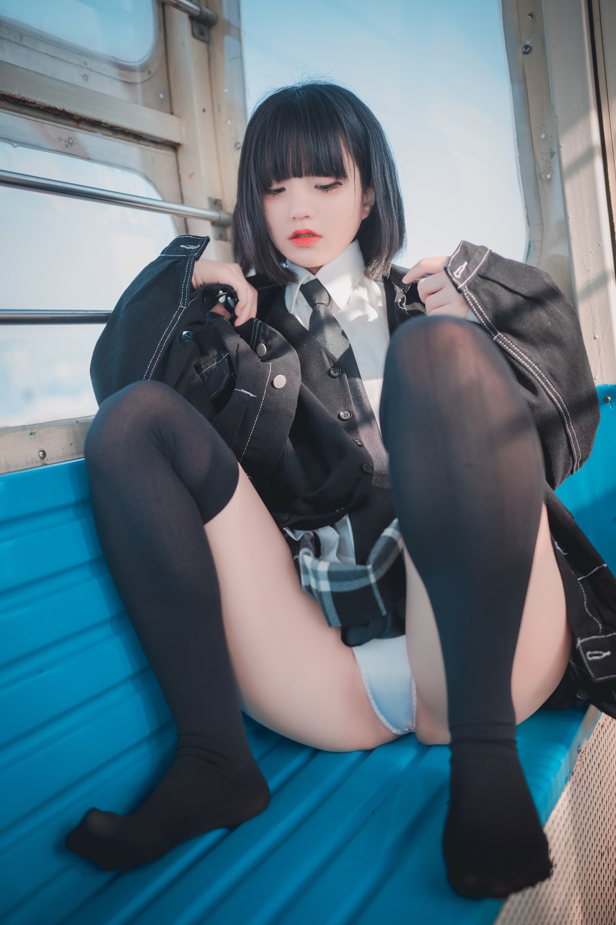 DJAWA Photo – Jeong Jenny (정제니) – Theme Park Girl - P56