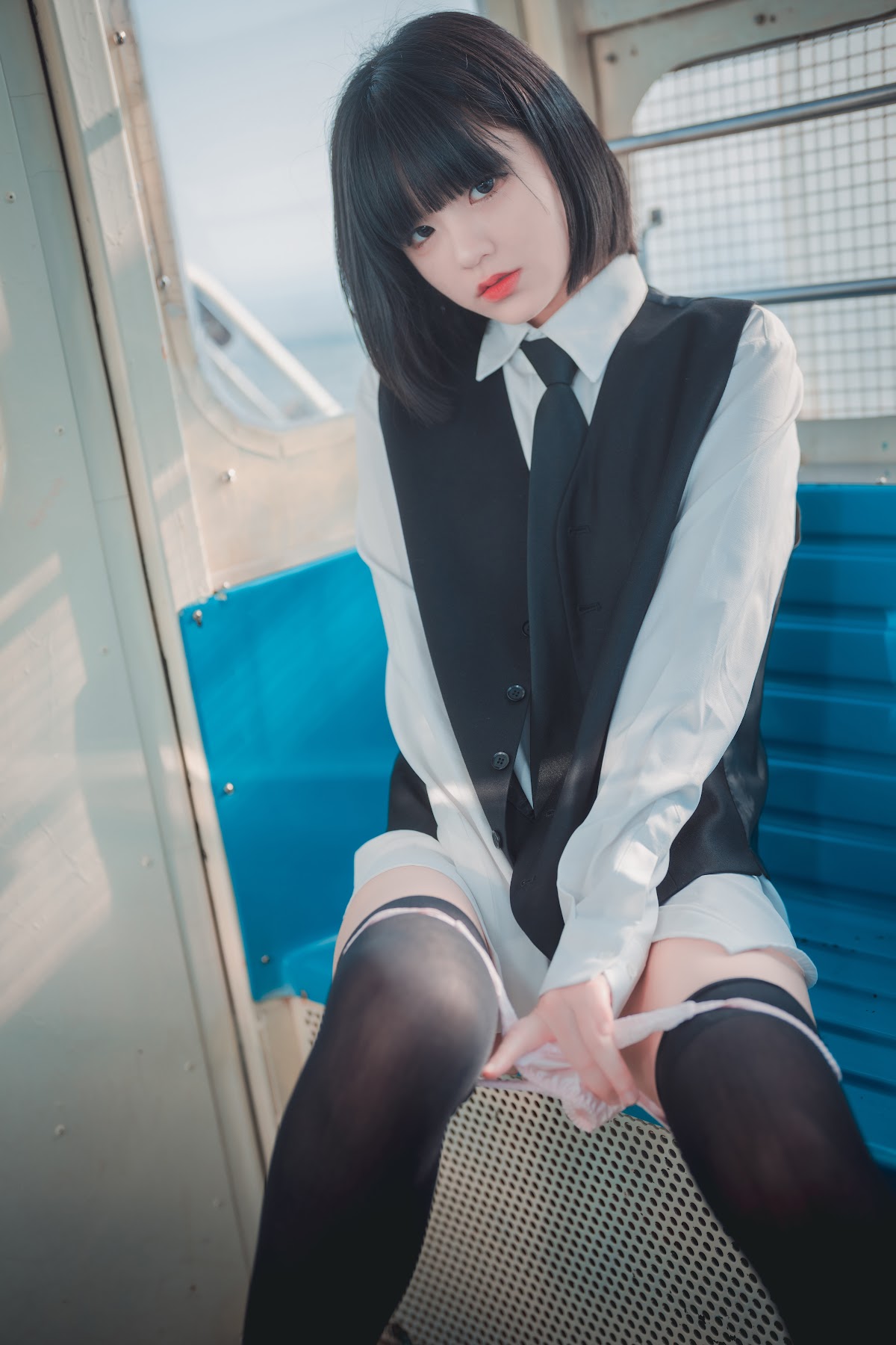 DJAWA Photo – Jeong Jenny (정제니) – Theme Park Girl - P93