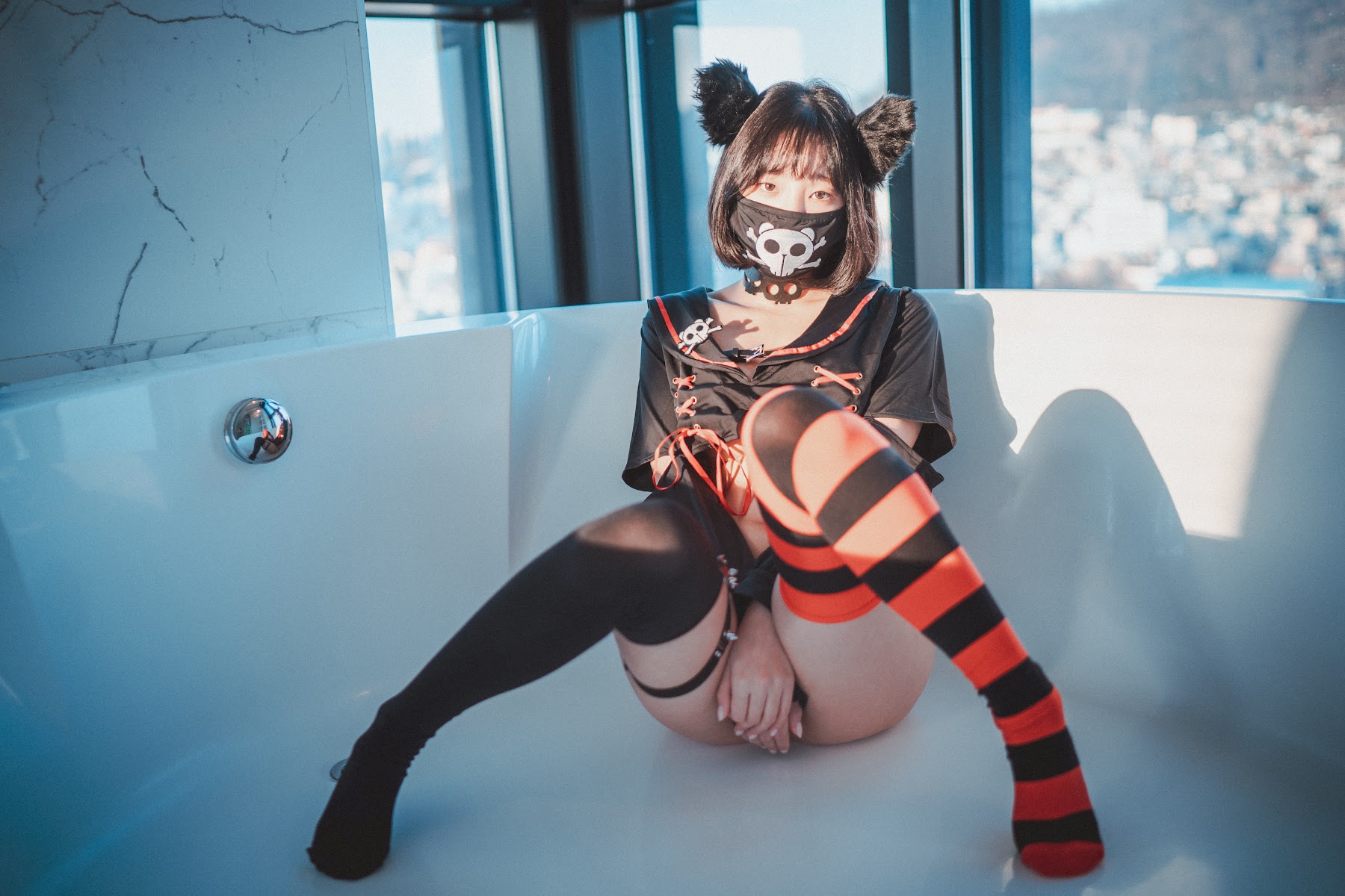 DJAWA Photo – Kang In-kyung (강인경) – Masked Pirate - P22