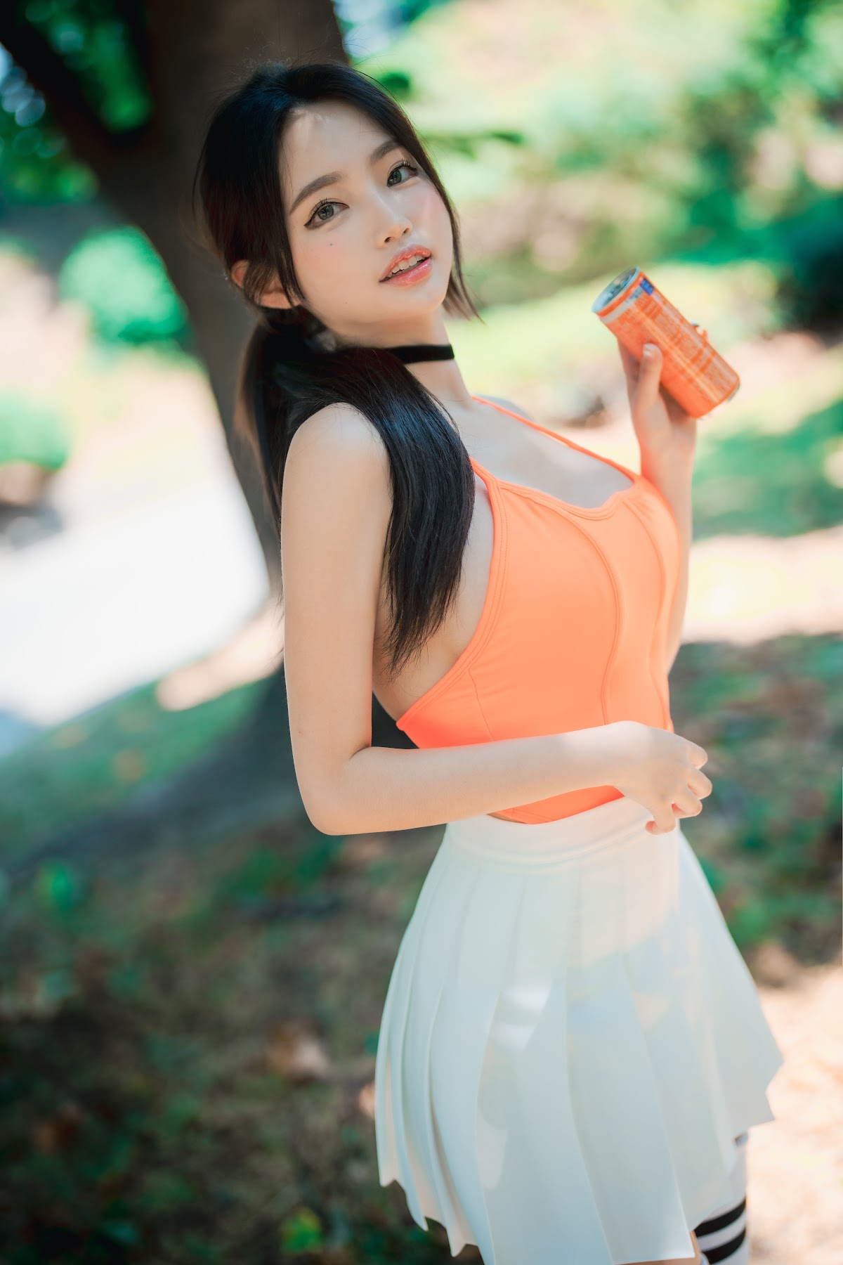 DJAWA Photo – Linda – Loose and Tight Coral + Fanta - P49