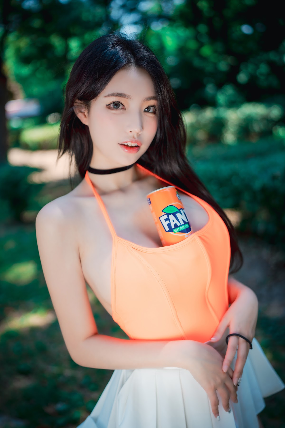 DJAWA Photo – Linda – Loose and Tight Coral + Fanta - P61