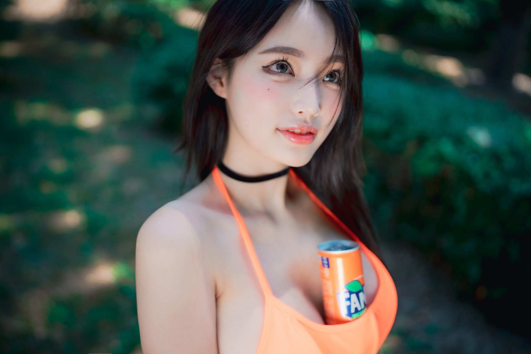 DJAWA Photo – Linda – Loose and Tight Coral + Fanta - P66