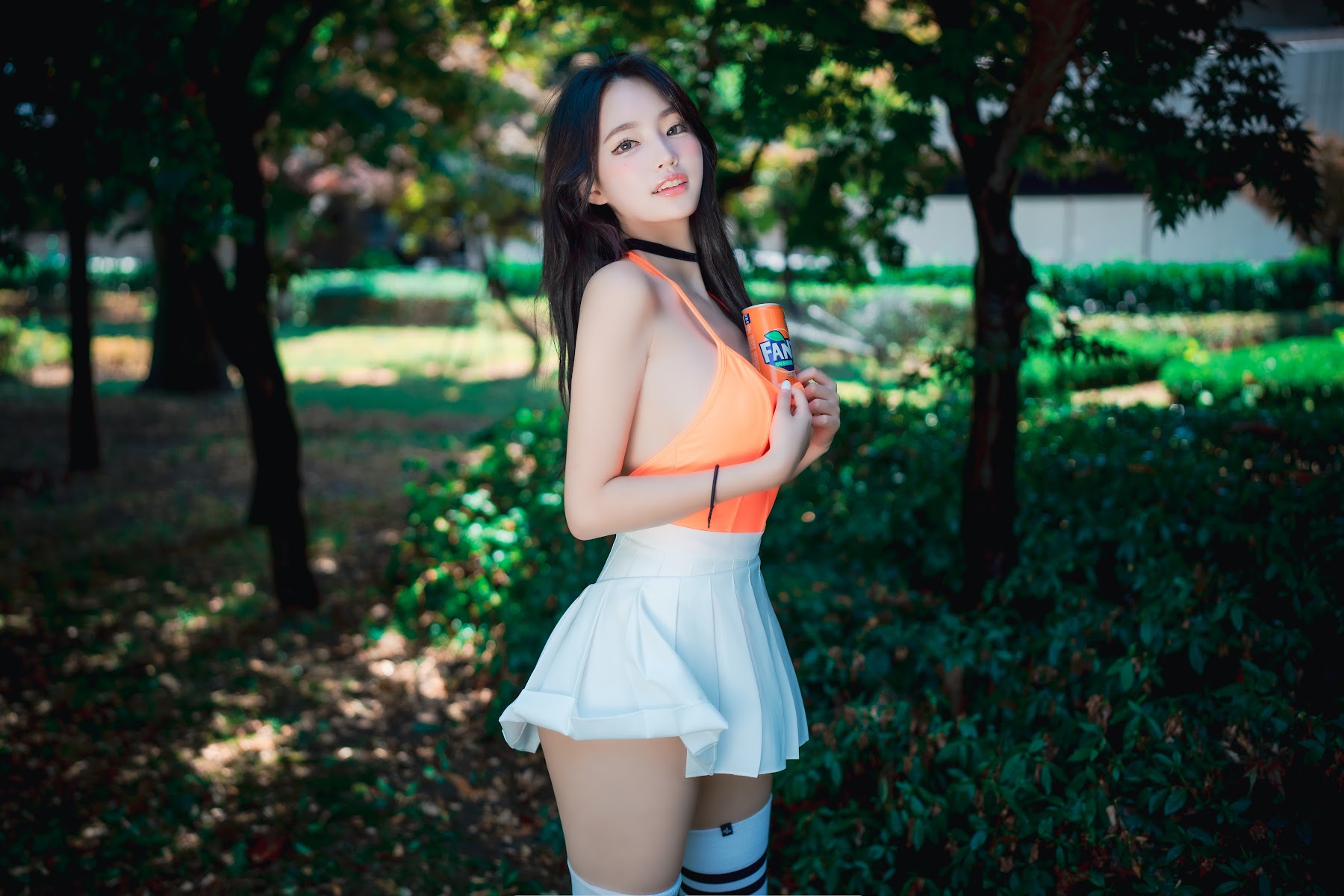 DJAWA Photo – Linda – Loose and Tight Coral + Fanta - P69