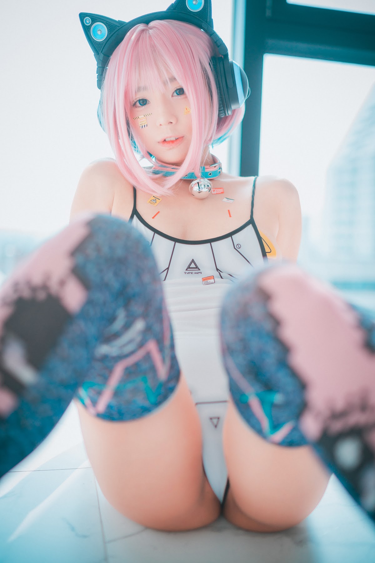 DJAWA Photo – Maruemon (마루에몽) – Caution Girl vs Athletic Girl - P11