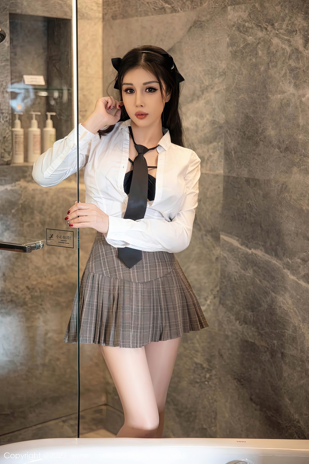 XIUREN No.5902 Tian Bing Bing (田冰冰) - P35