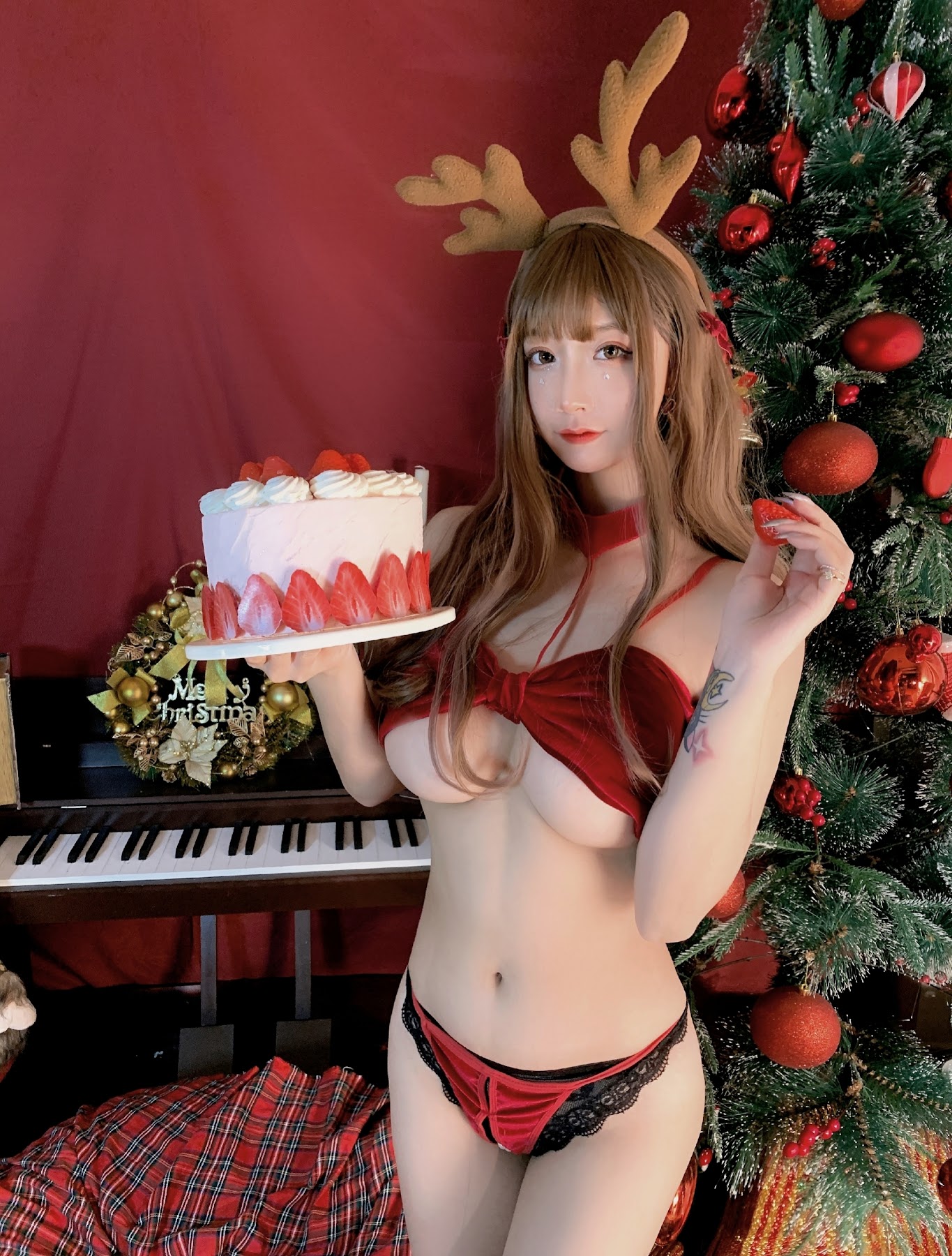 Coser@Mao Jiu Jiang Sakura (猫九酱Sakura) – 猫妹圣诞特辑 - P28