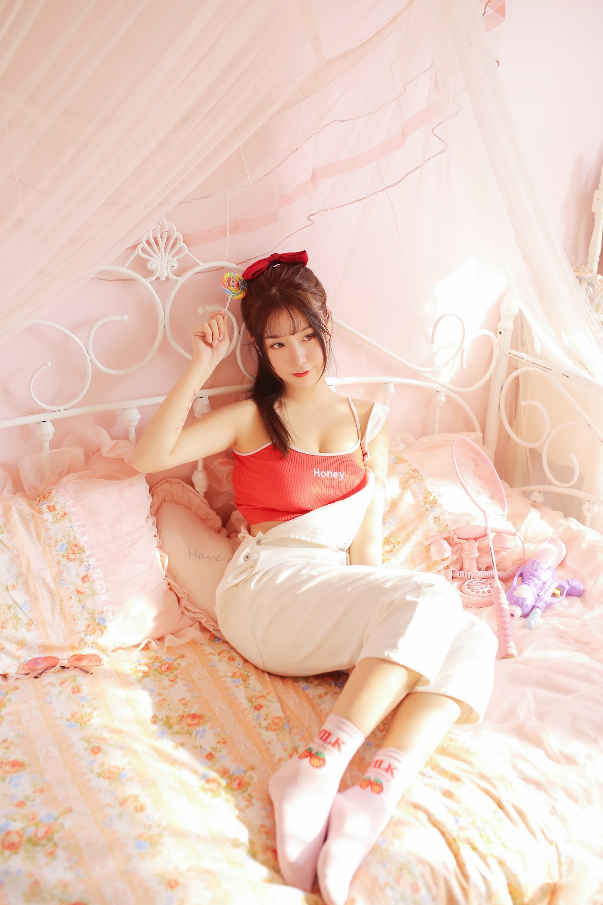 Coser@Mao Jiu Jiang Sakura (猫九酱Sakura) – 红色吊带 - P14