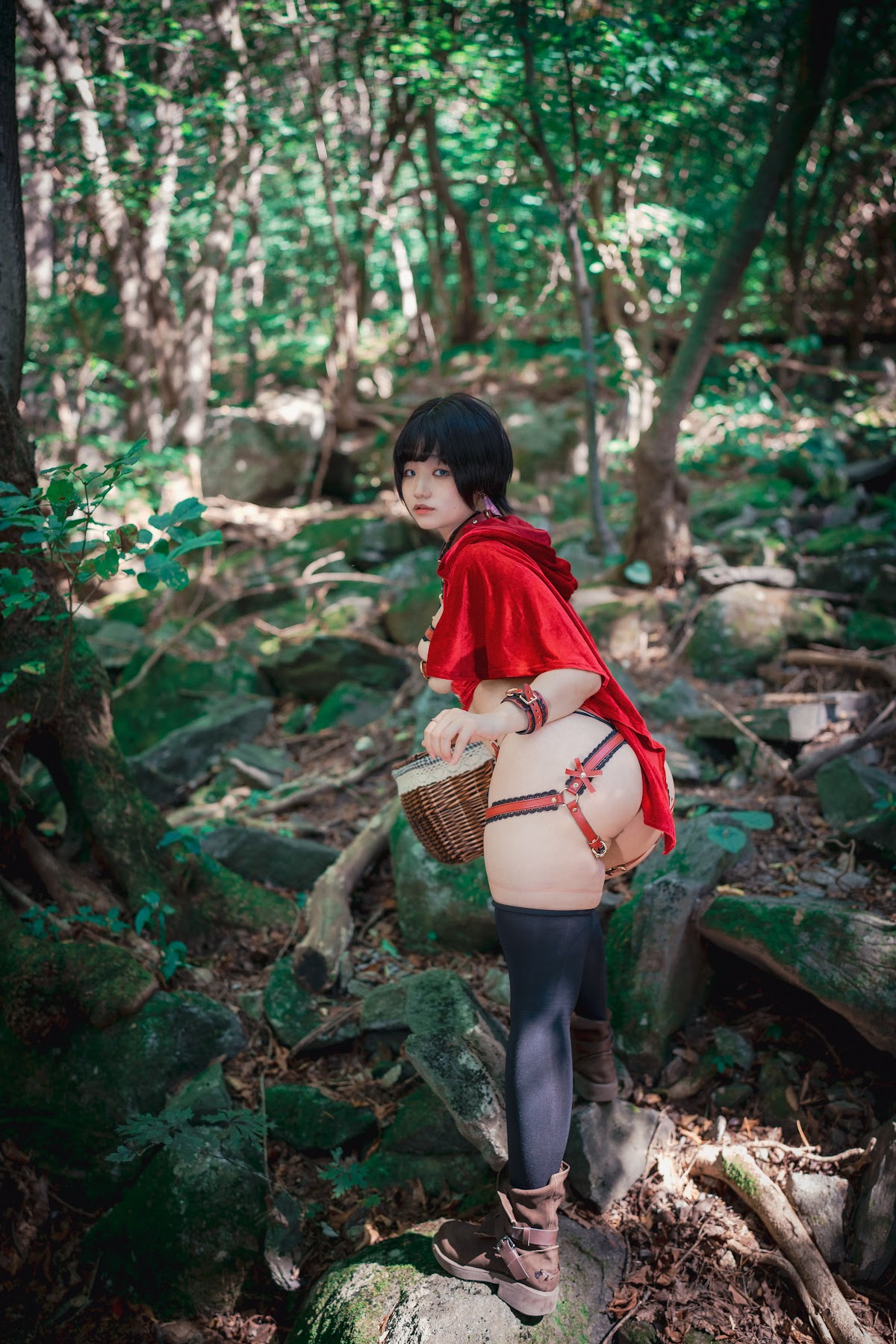 DJAWA Photo – Mimmi (밈미) – Naughty Red Hiring Hood - P18