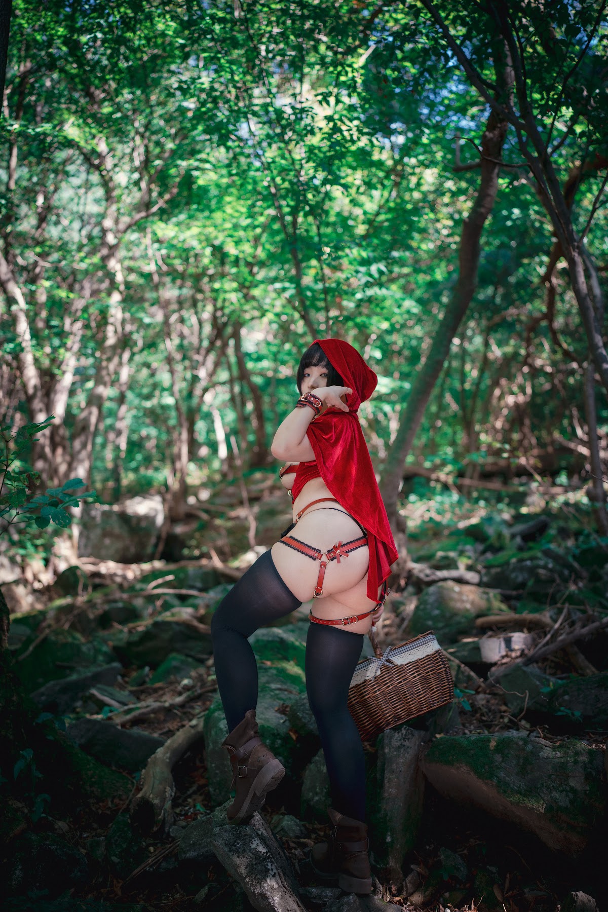 DJAWA Photo – Mimmi (밈미) – Naughty Red Hiring Hood - P22
