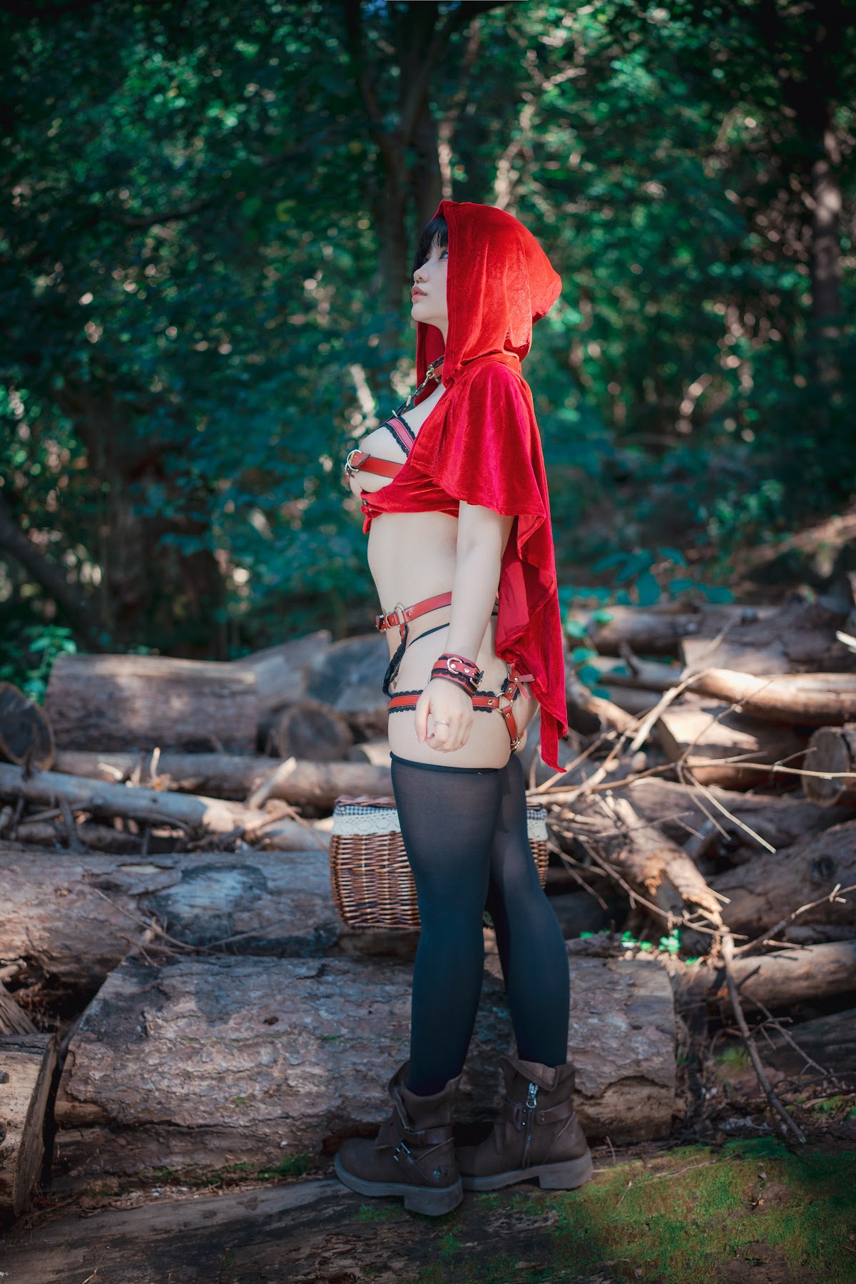 DJAWA Photo – Mimmi (밈미) – Naughty Red Hiring Hood - P82