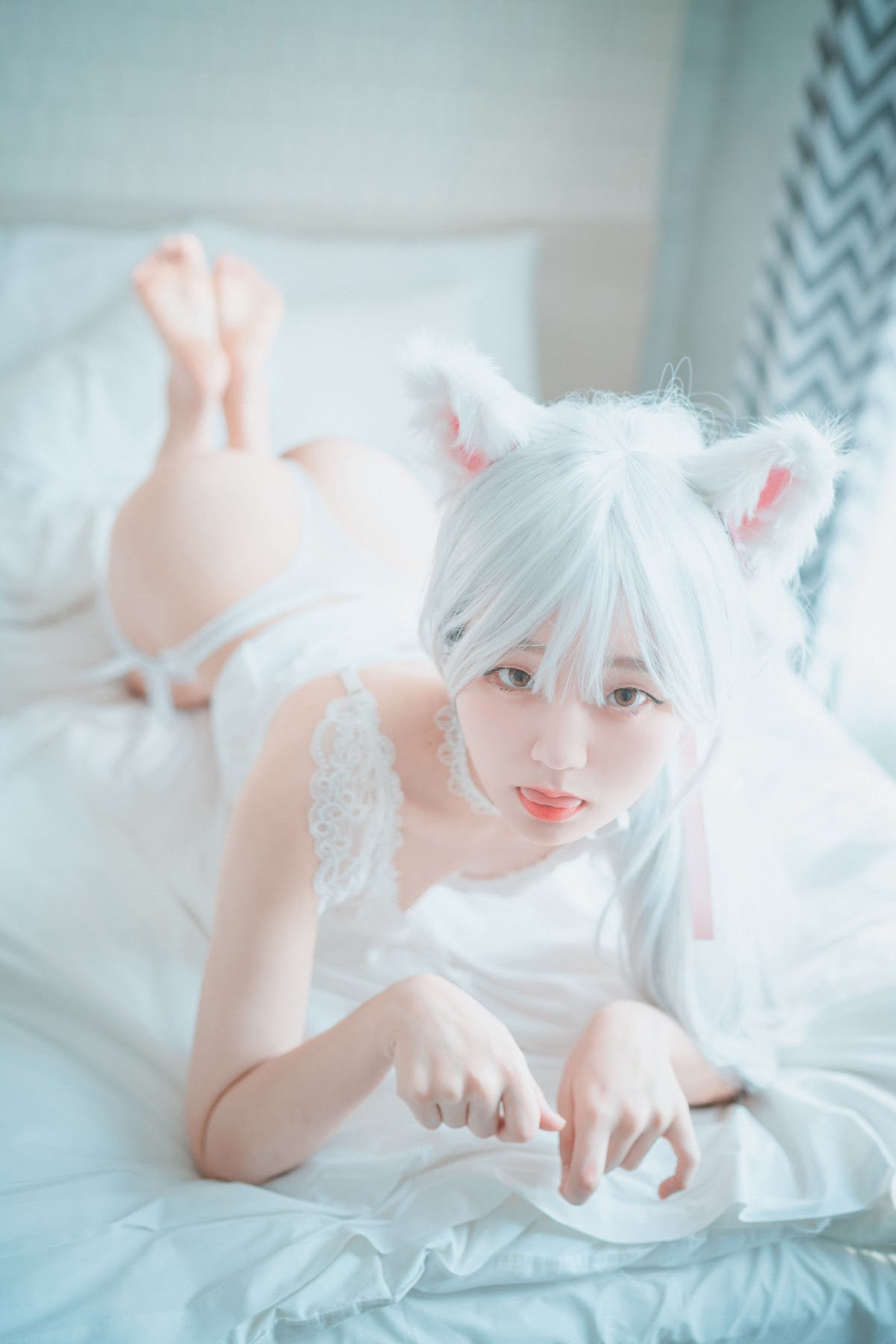 DJAWA Photo – Jeong Jenny (정제니) – Schwarz und Wei Katzenmädchen - P9