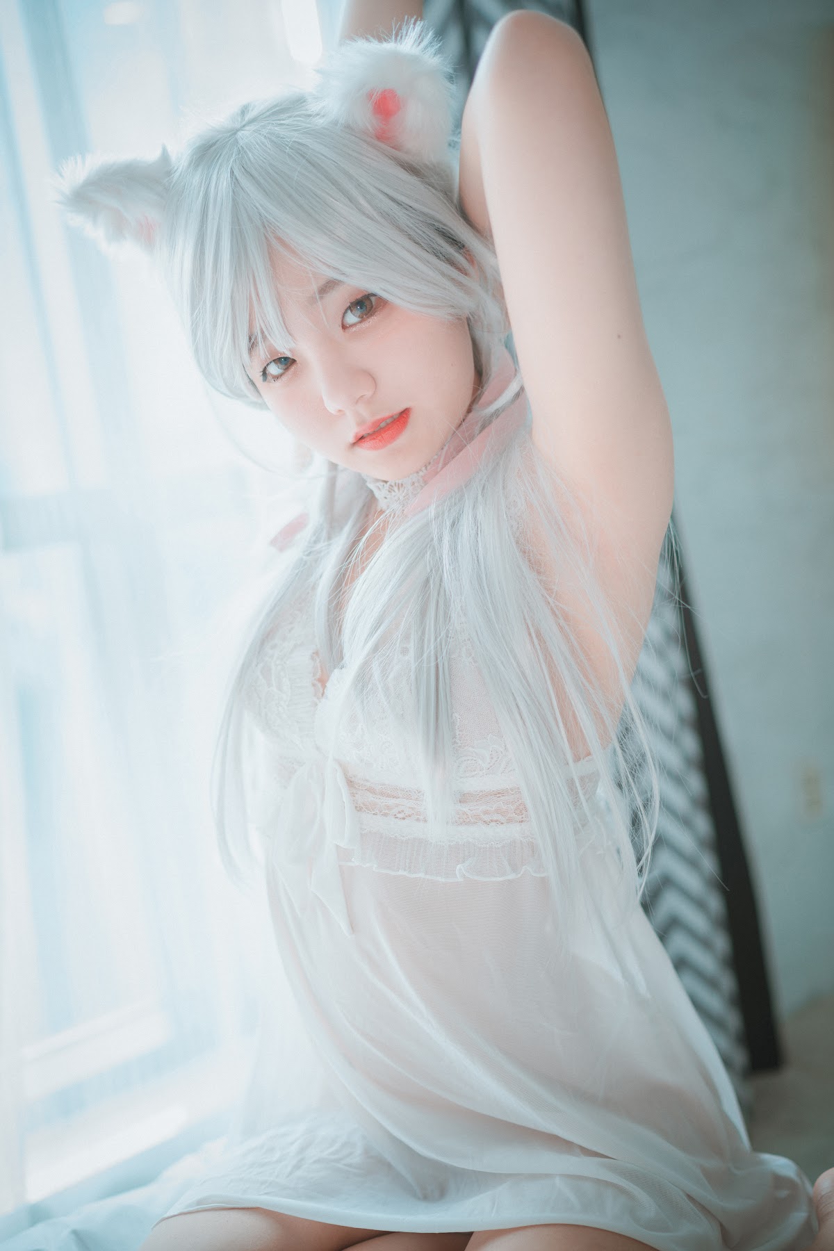 DJAWA Photo – Jeong Jenny (정제니) – Schwarz und Wei Katzenmädchen - P19