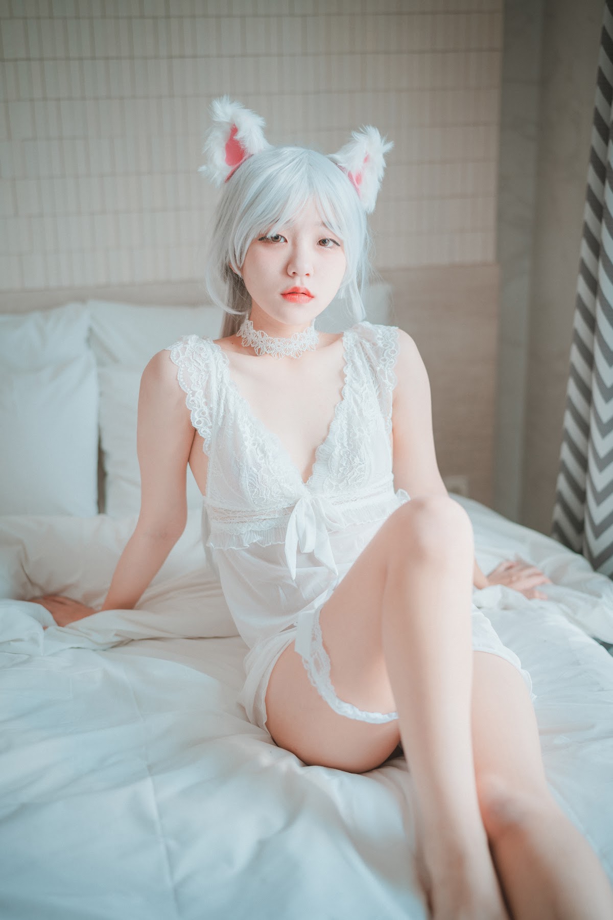 DJAWA Photo – Jeong Jenny (정제니) – Schwarz und Wei Katzenmädchen - P2