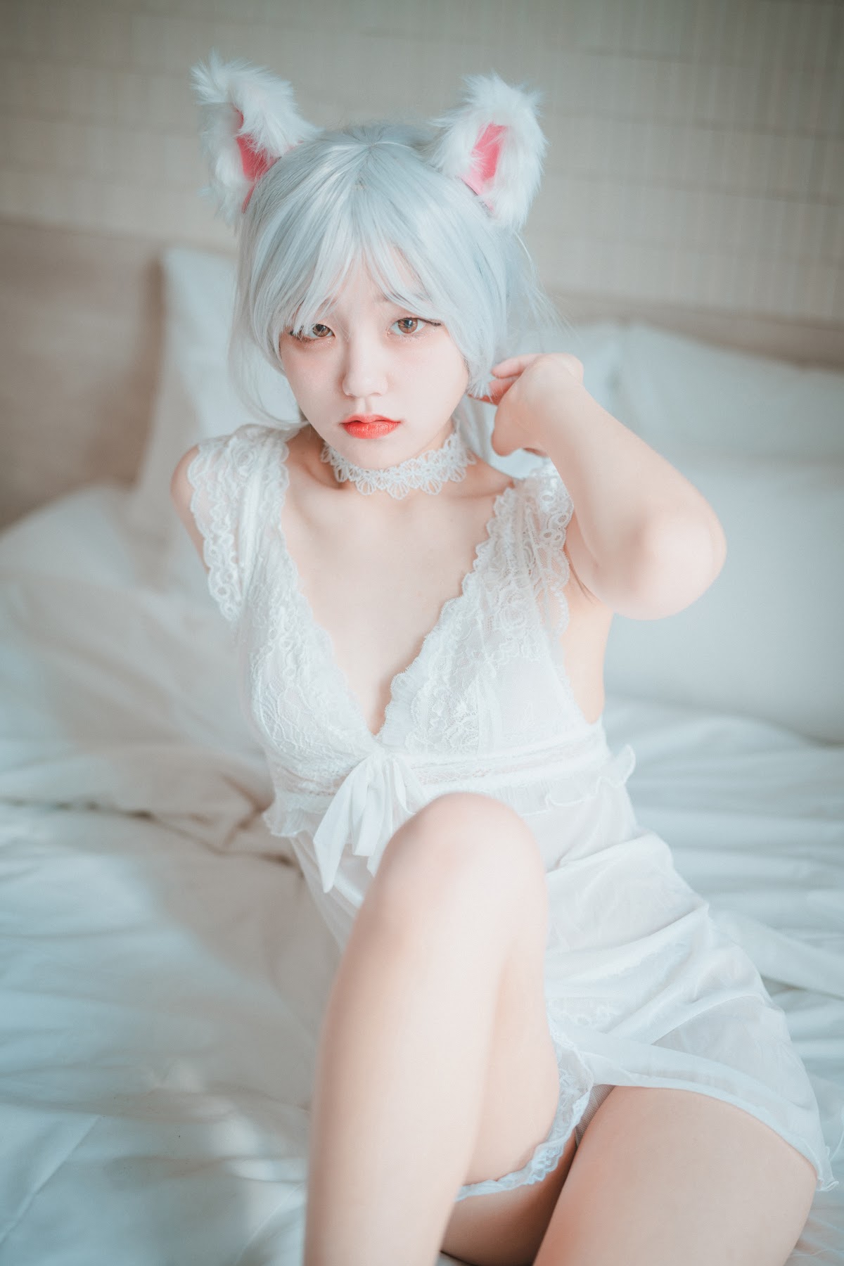 DJAWA Photo – Jeong Jenny (정제니) – Schwarz und Wei Katzenmädchen - P3