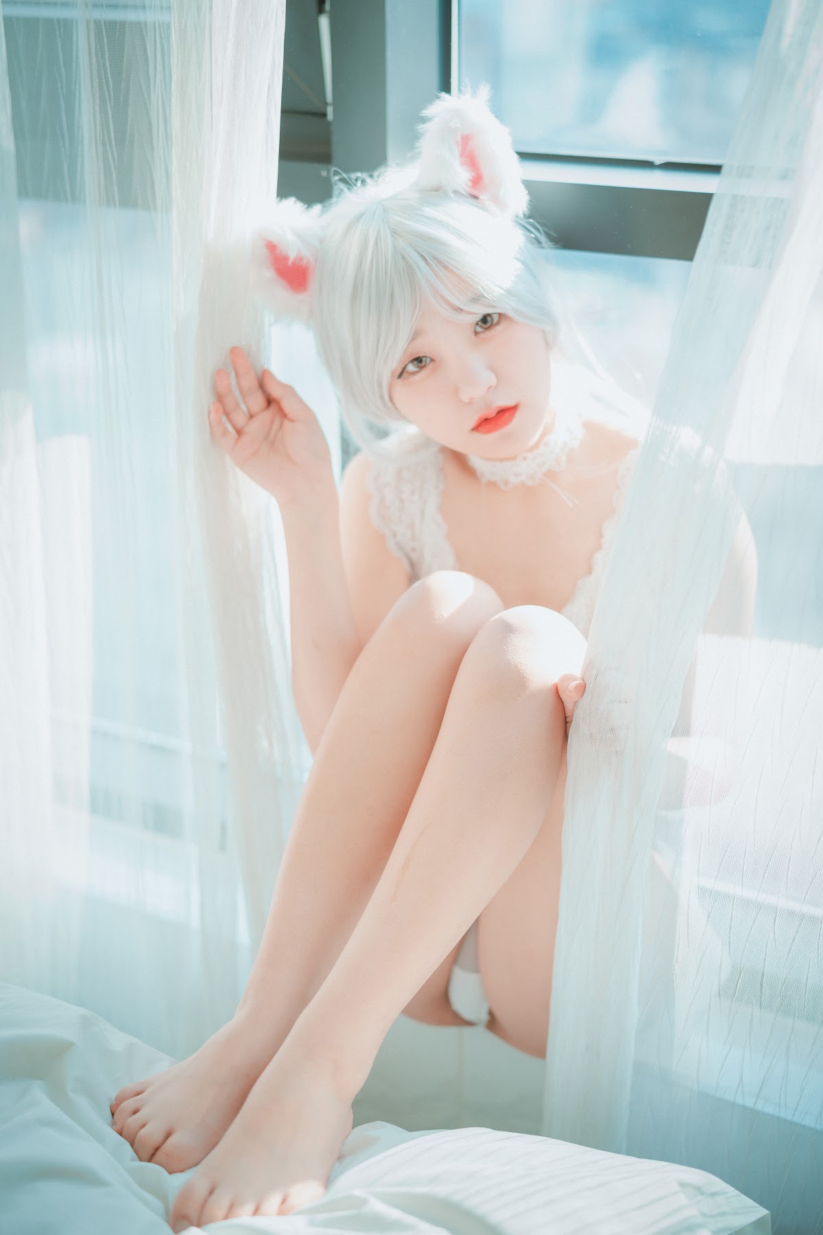 DJAWA Photo – Jeong Jenny (정제니) – Schwarz und Wei Katzenmädchen - P4