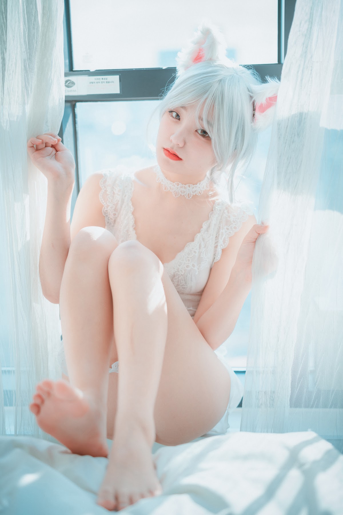 DJAWA Photo – Jeong Jenny (정제니) – Schwarz und Wei Katzenmädchen - P5