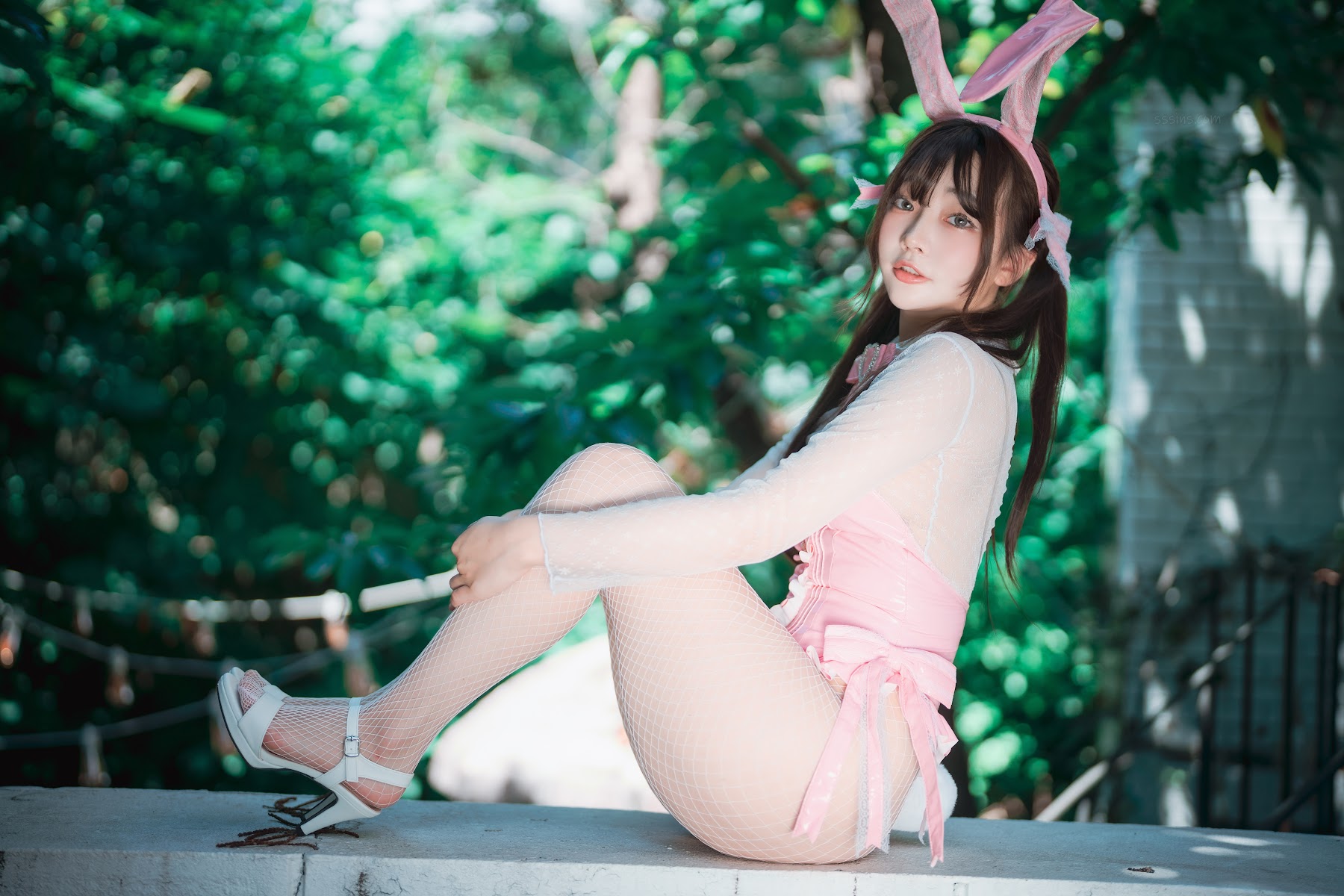 DJAWA Photo – Newbom – The Year of the Pink Bunny (+S.Ver) - P3