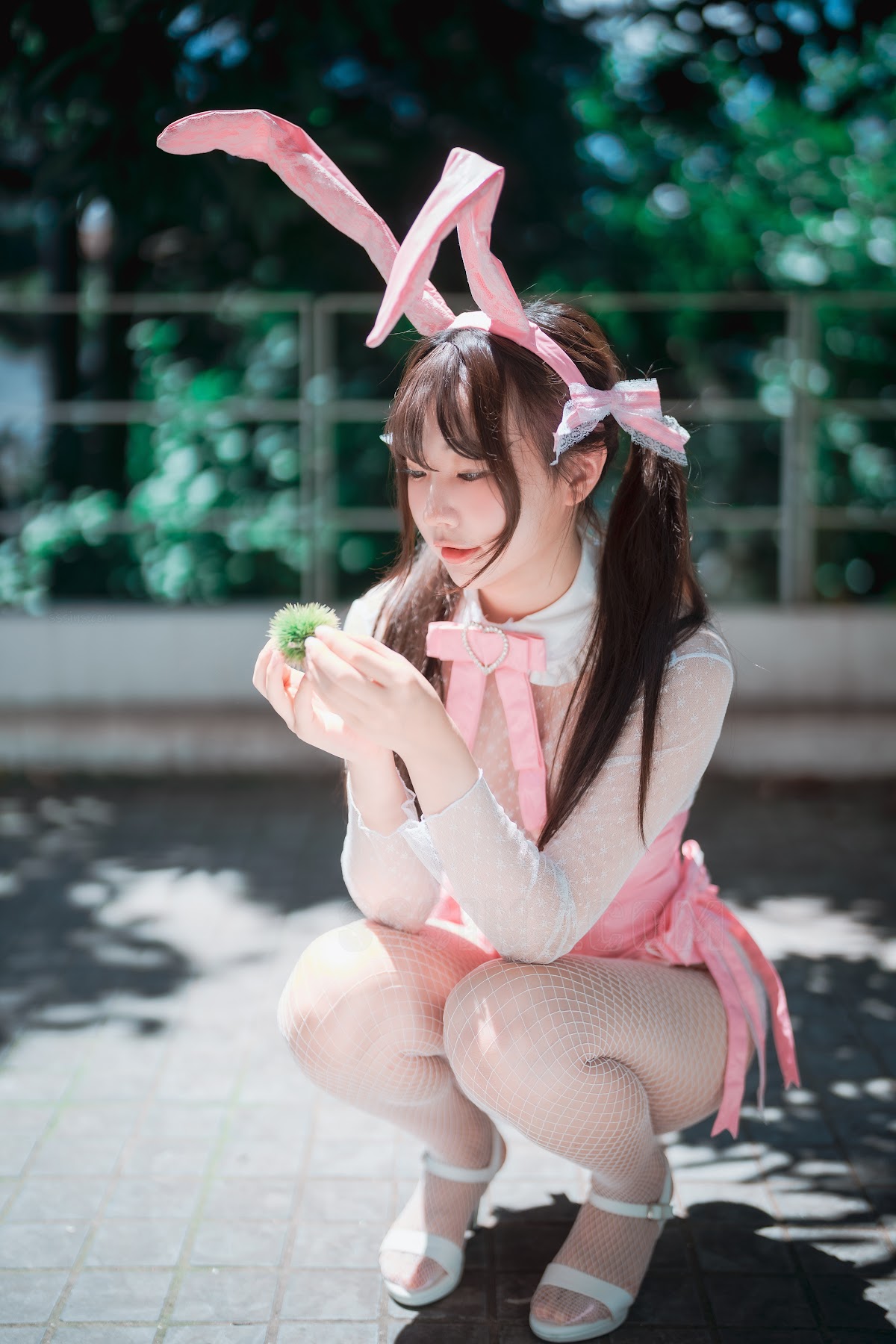 DJAWA Photo – Newbom – The Year of the Pink Bunny (+S.Ver) - P44