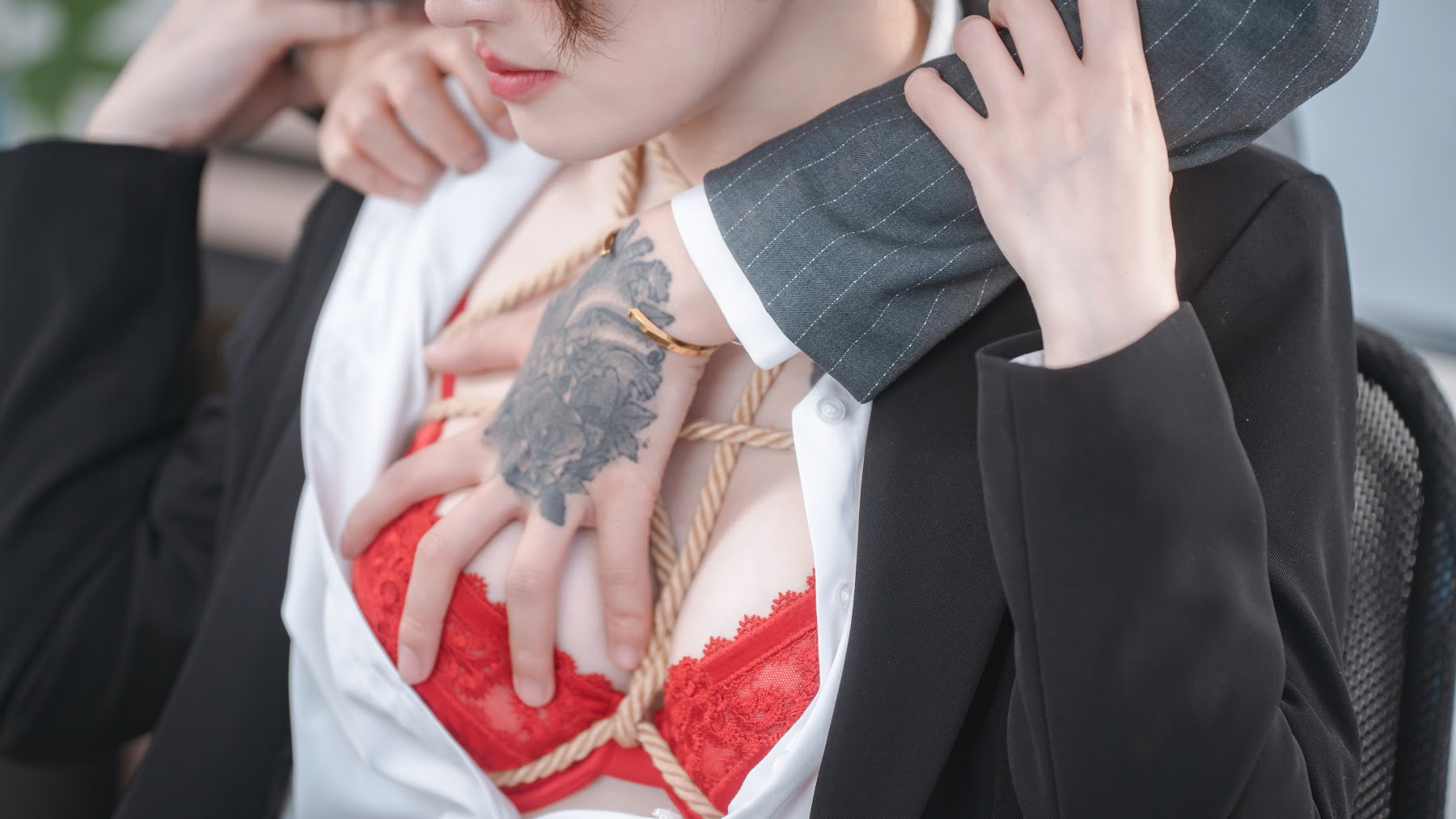 Coser@鹿八岁 – 女上司和女下属 - P18