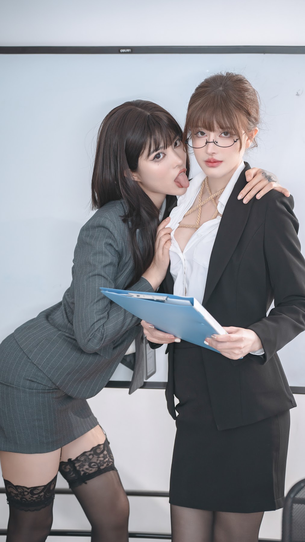 Coser@鹿八岁 – 女上司和女下属 - P21