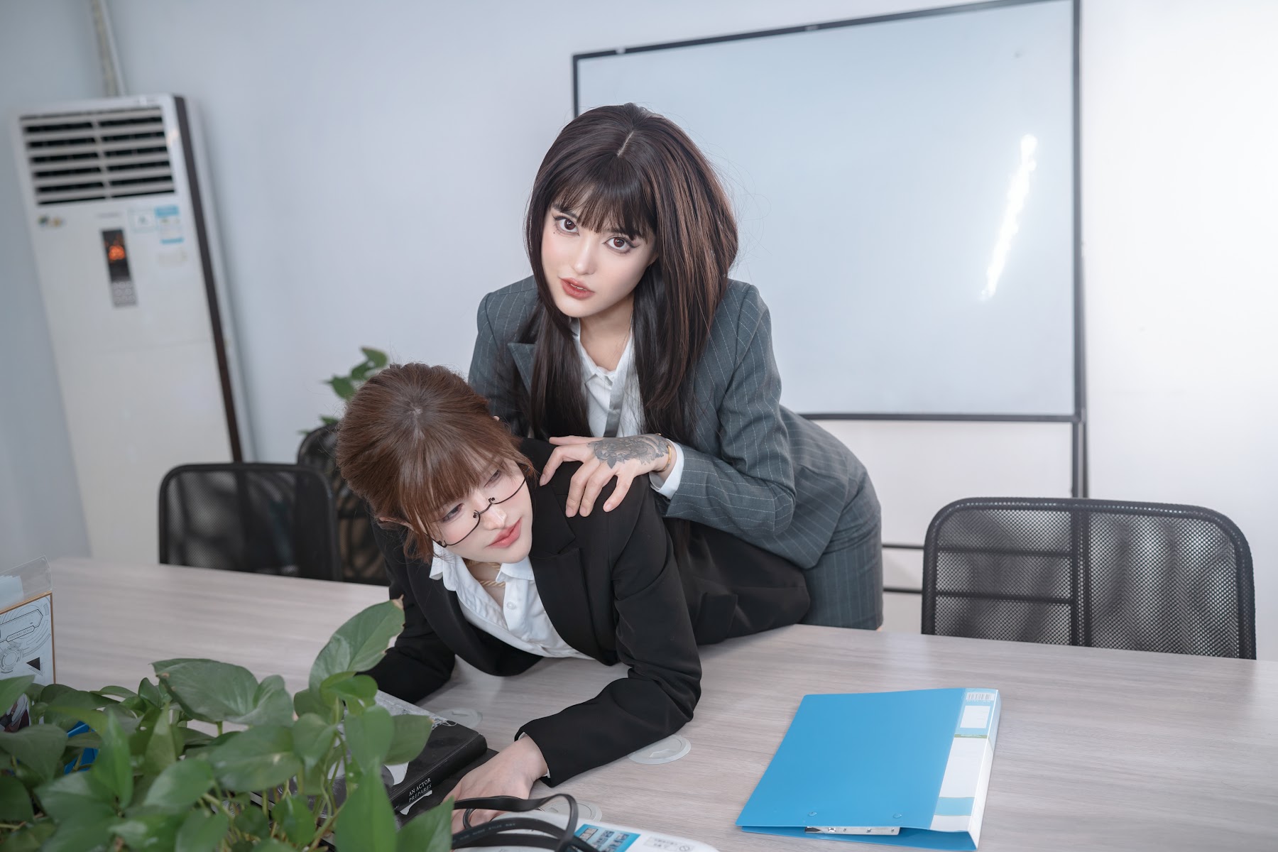 Coser@鹿八岁 – 女上司和女下属 - P25