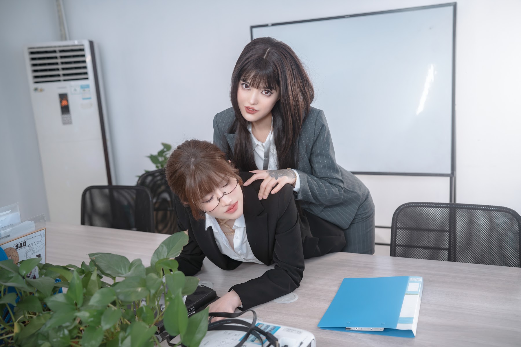 Coser@鹿八岁 – 女上司和女下属 - P26
