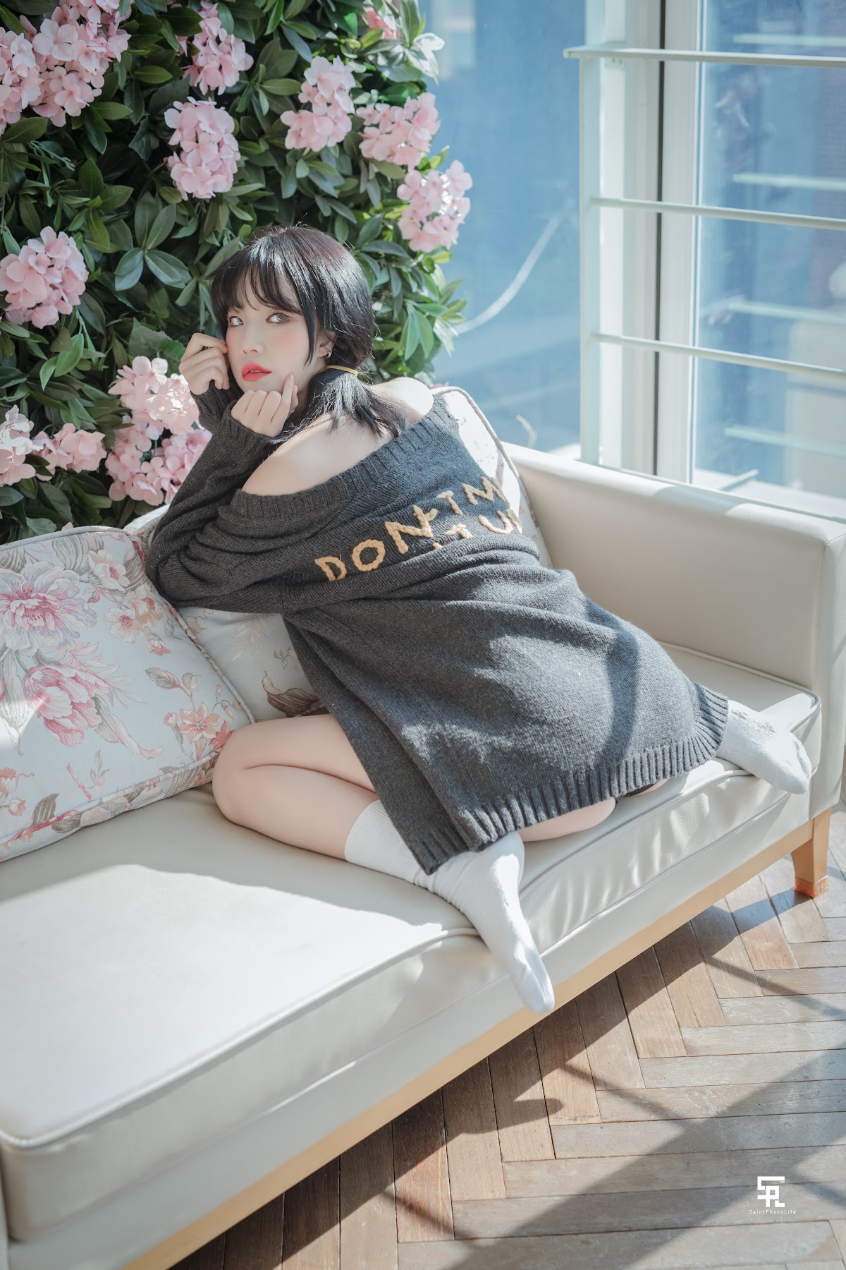 SAINT Photolife – Yuna (유나) – BLOOM Vol.01 - P10