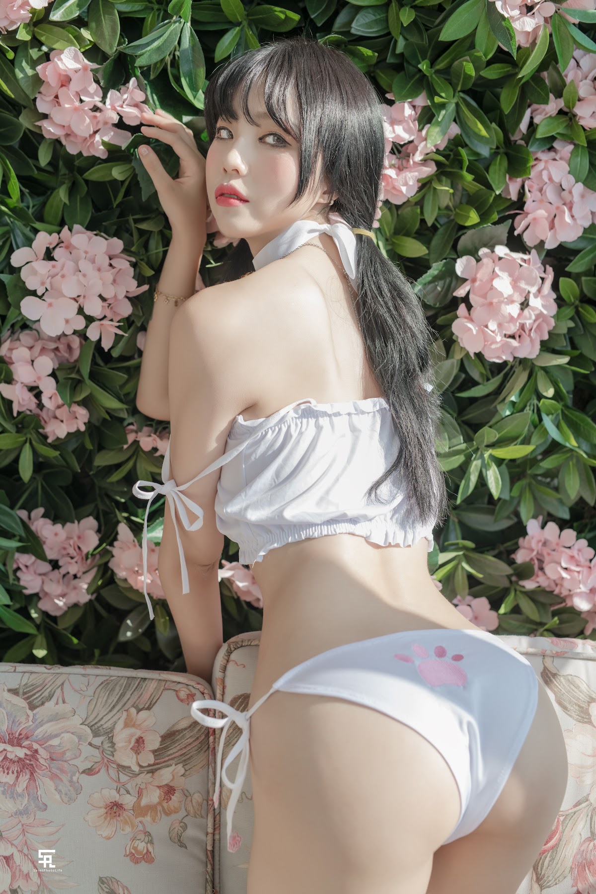 SAINT Photolife – Yuna (유나) – BLOOM Vol.01 - P16