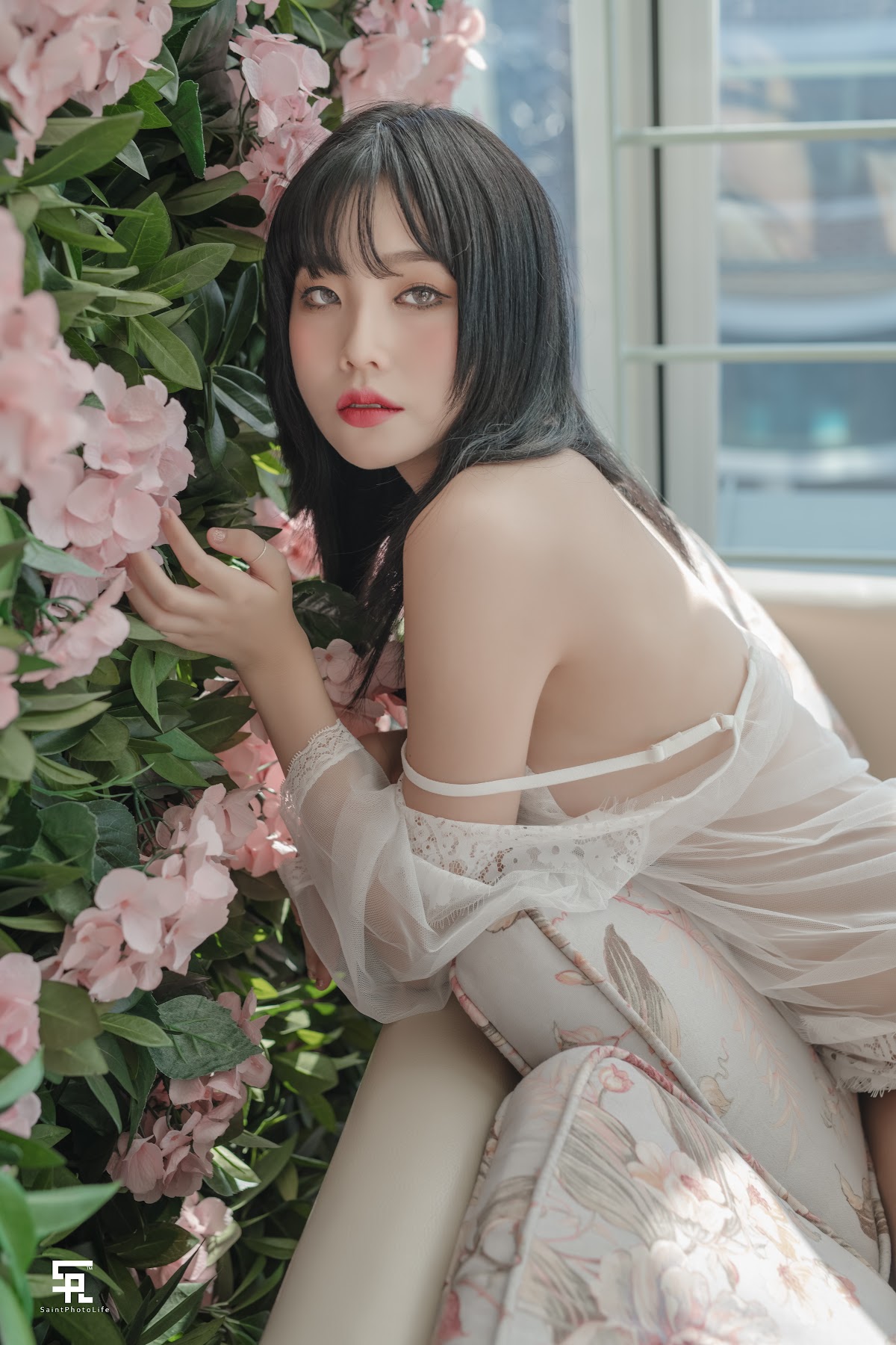 SAINT Photolife – Yuna (유나) – BLOOM Vol.01 - P32