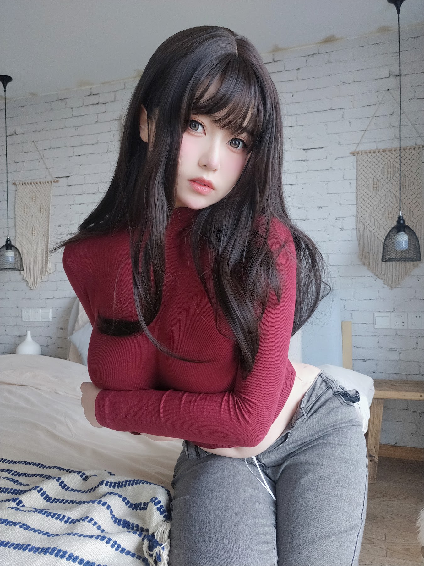 Coser@女主K – 红色毛衣的丰满妹妹 - P92