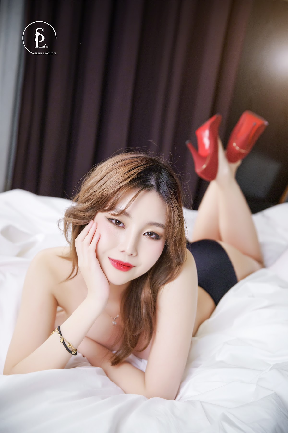 SAINT Photolife – Yuna (유나) – Vol.22 She - P37