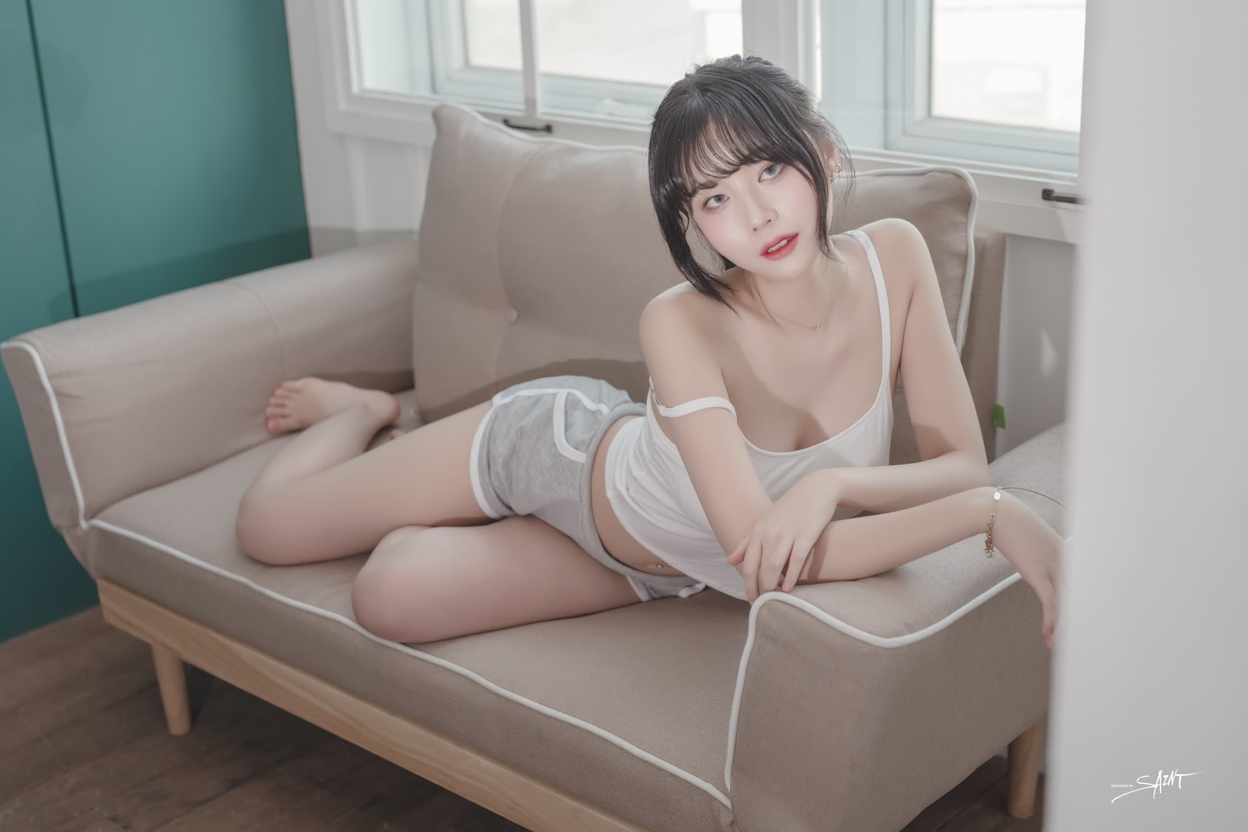 SAINT Photolife – Yuna (유나) No.11 – Love On Top - P28