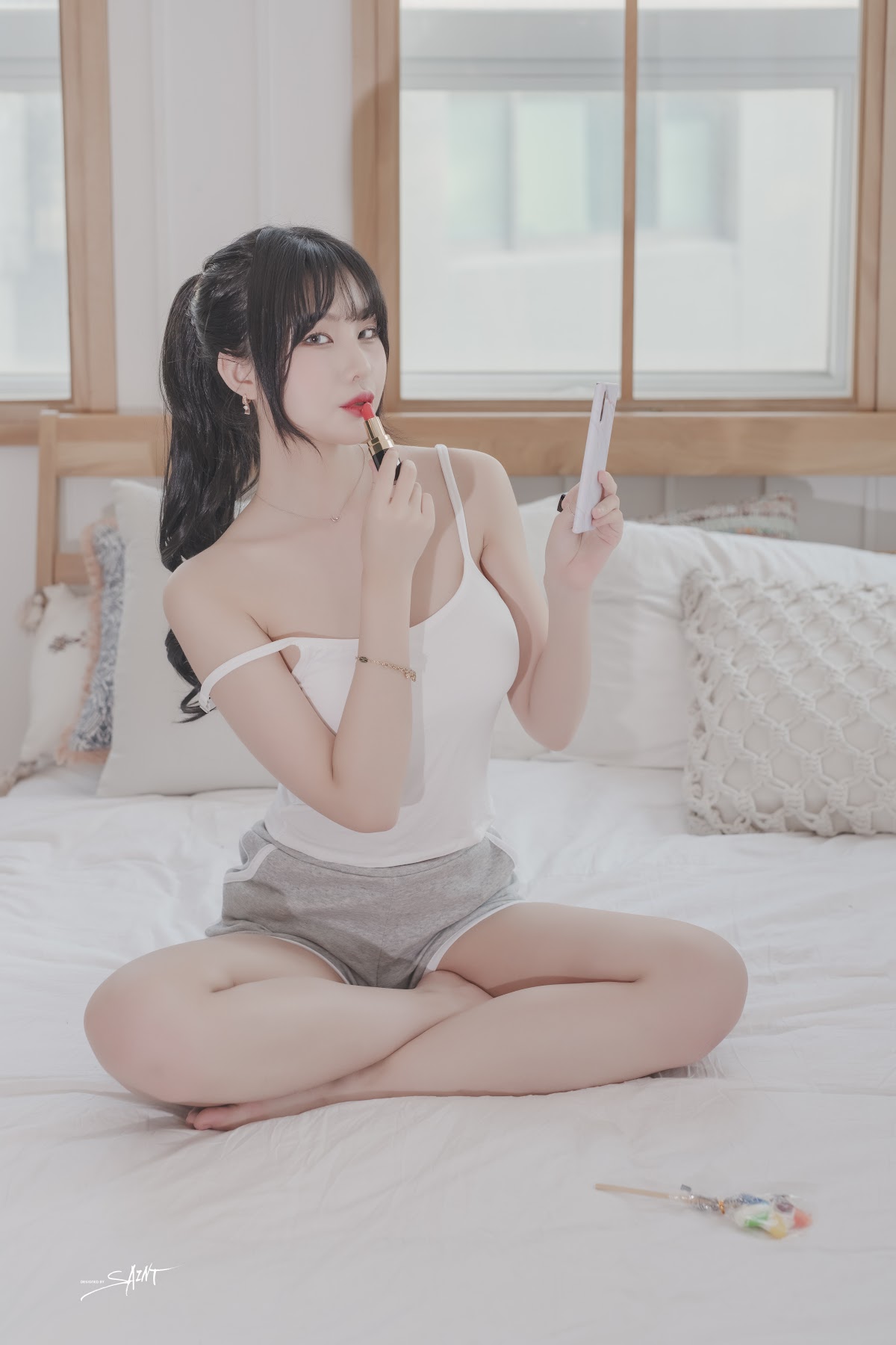 SAINT Photolife – Yuna (유나) No.11 – Love On Top - P29