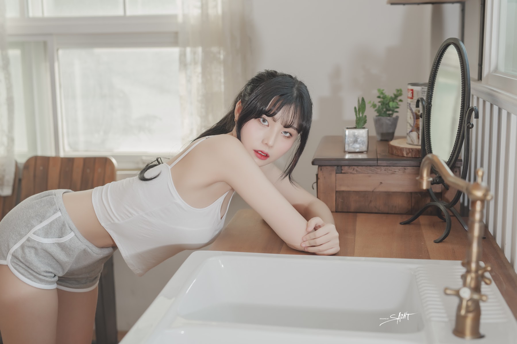 SAINT Photolife – Yuna (유나) No.11 – Love On Top - P38