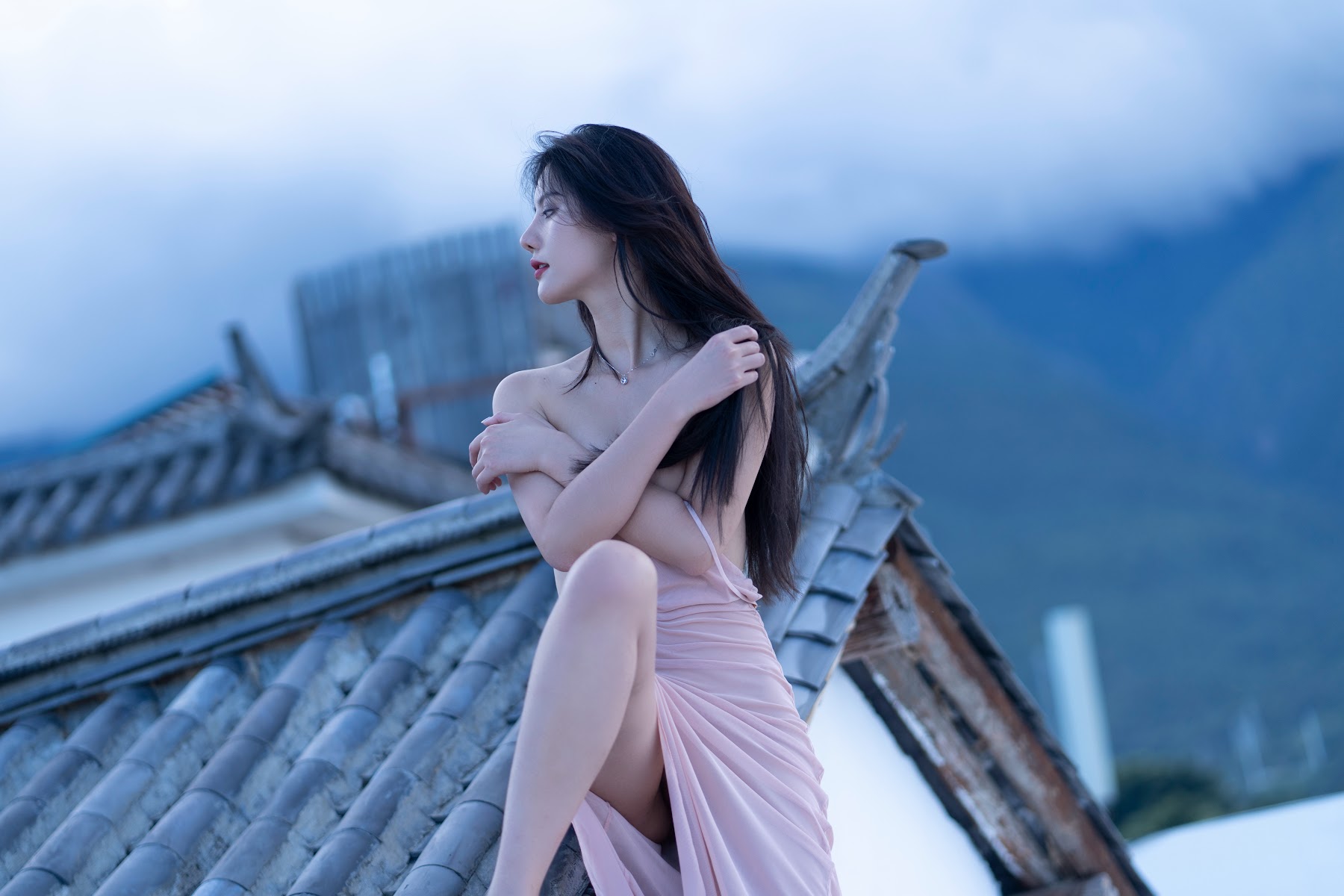Jiu Shi A Zhu A (就是阿朱啊) – The Roof - P90