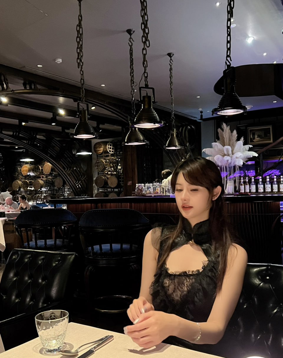 Jiu Shi A Zhu A (就是阿朱啊) – 性感唯美写真《陌生土豪》 - P29