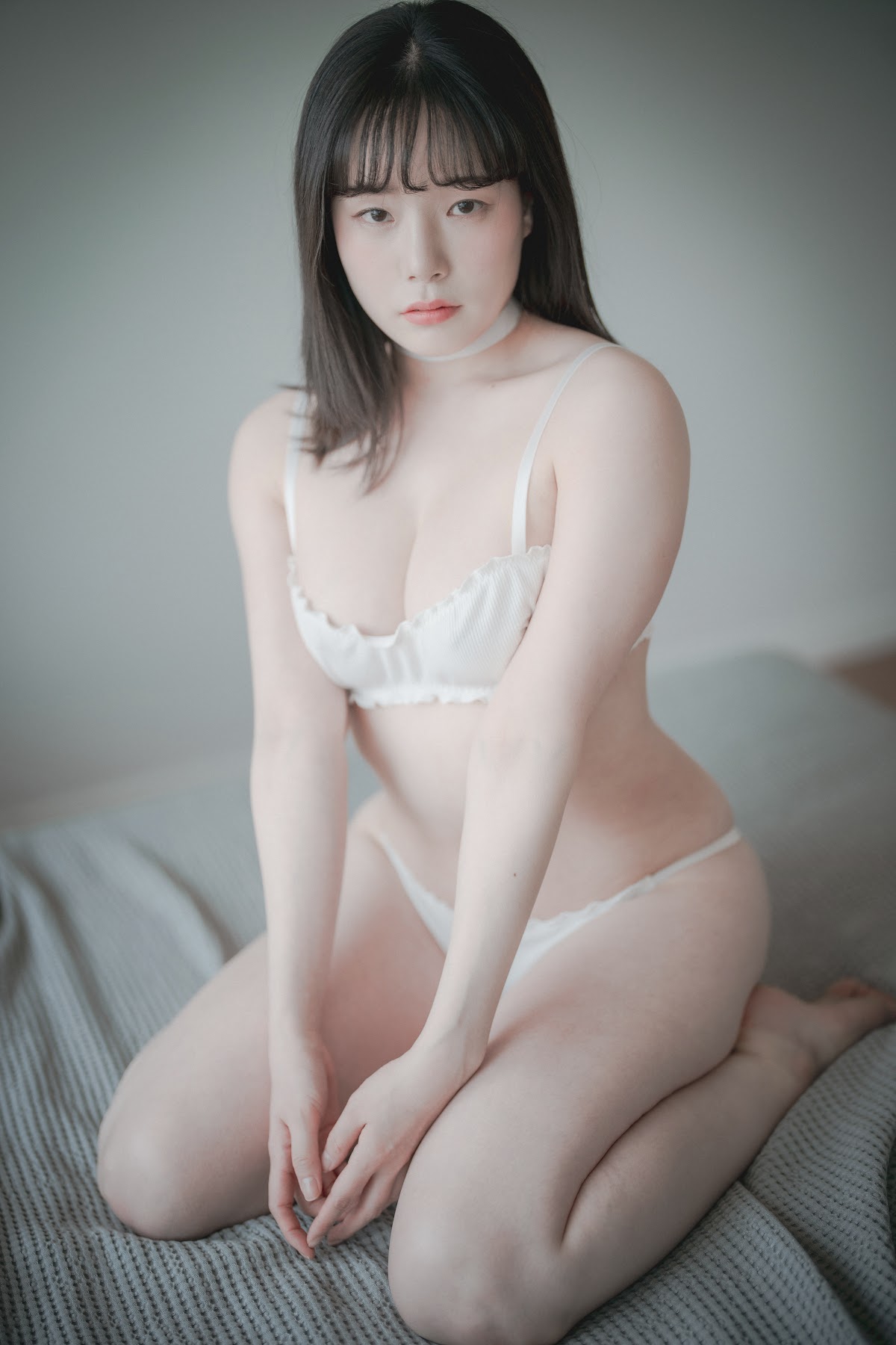 DJAWA Photo – Pia (피아) – Cozy White - P22