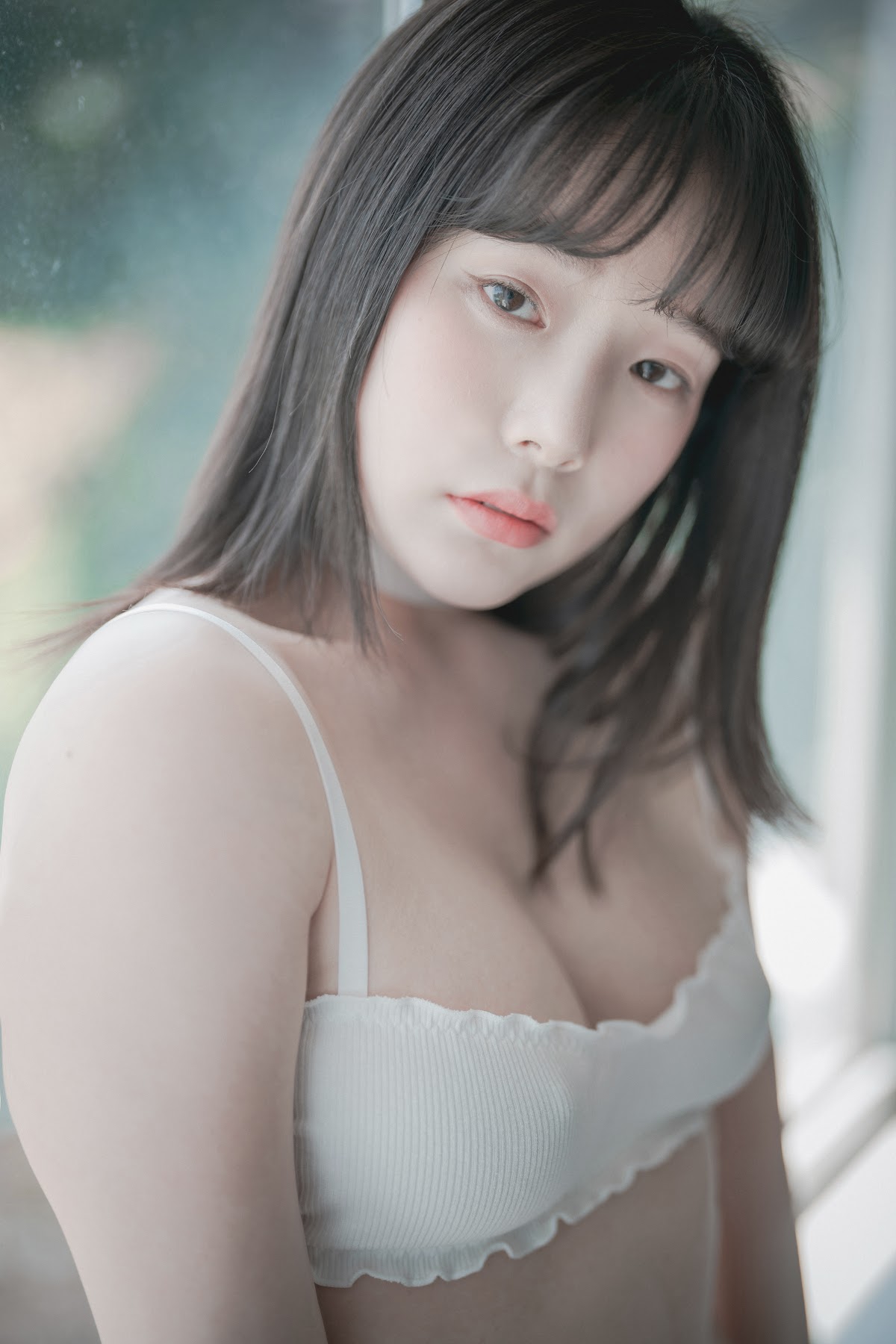 DJAWA Photo – Pia (피아) – Cozy White - P40
