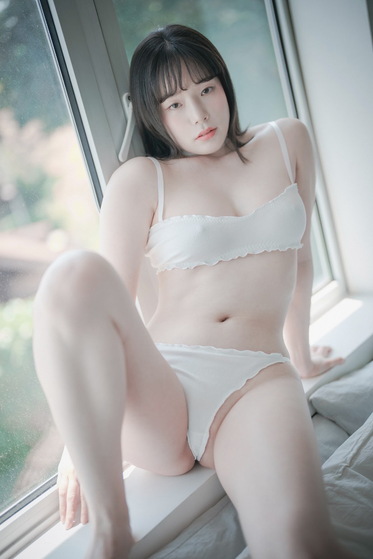 DJAWA Photo – Pia (피아) – Cozy White - P43