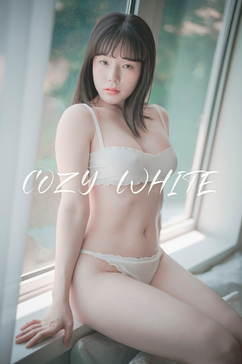 DJAWA Photo – Pia (피아) – Cozy White