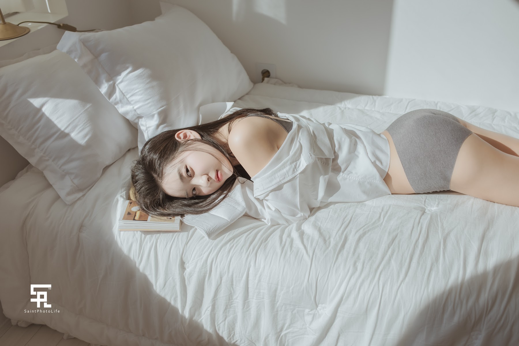 SAINT Photolife – Zenny (신재은) – Romance - P10