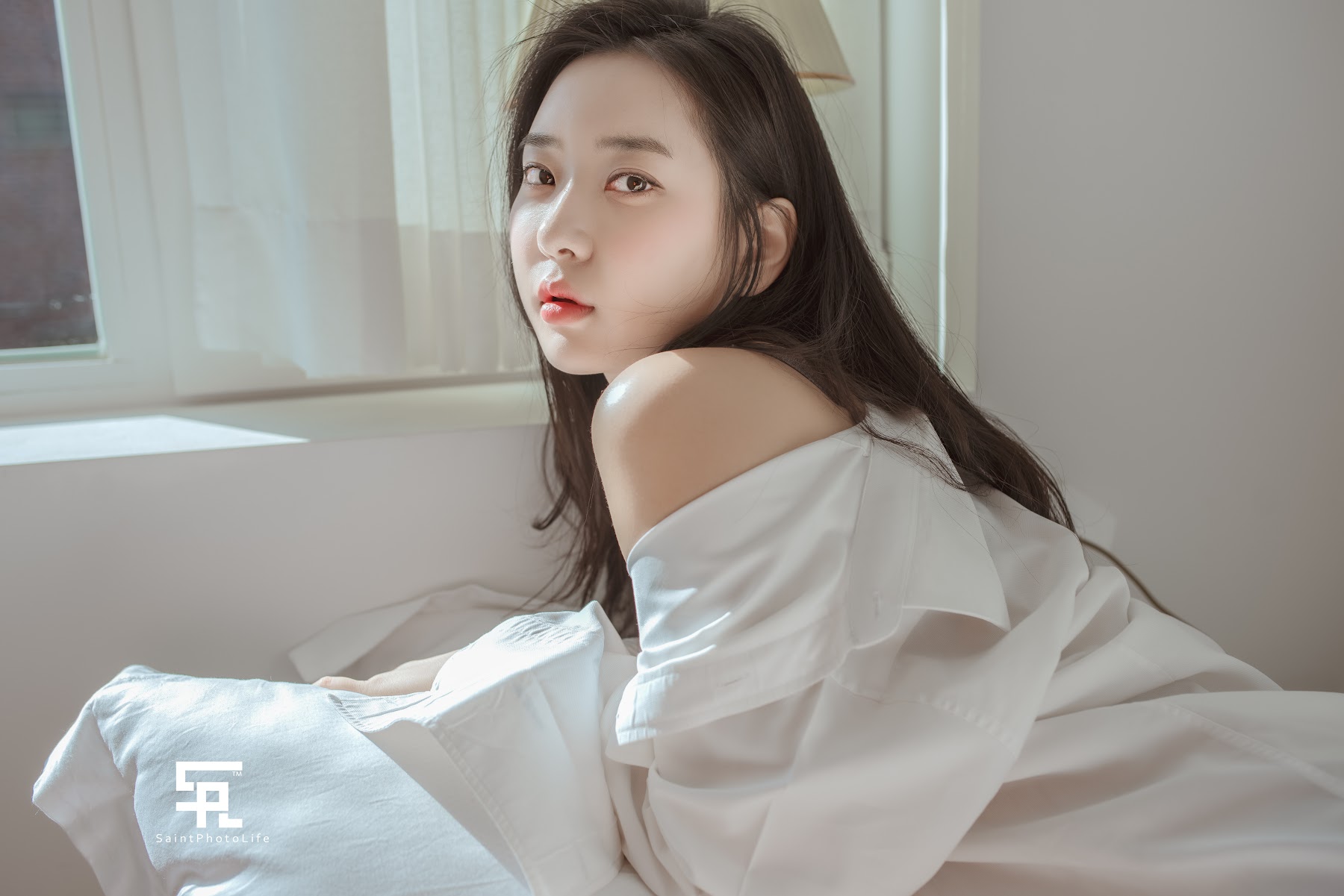 SAINT Photolife – Zenny (신재은) – Romance - P15