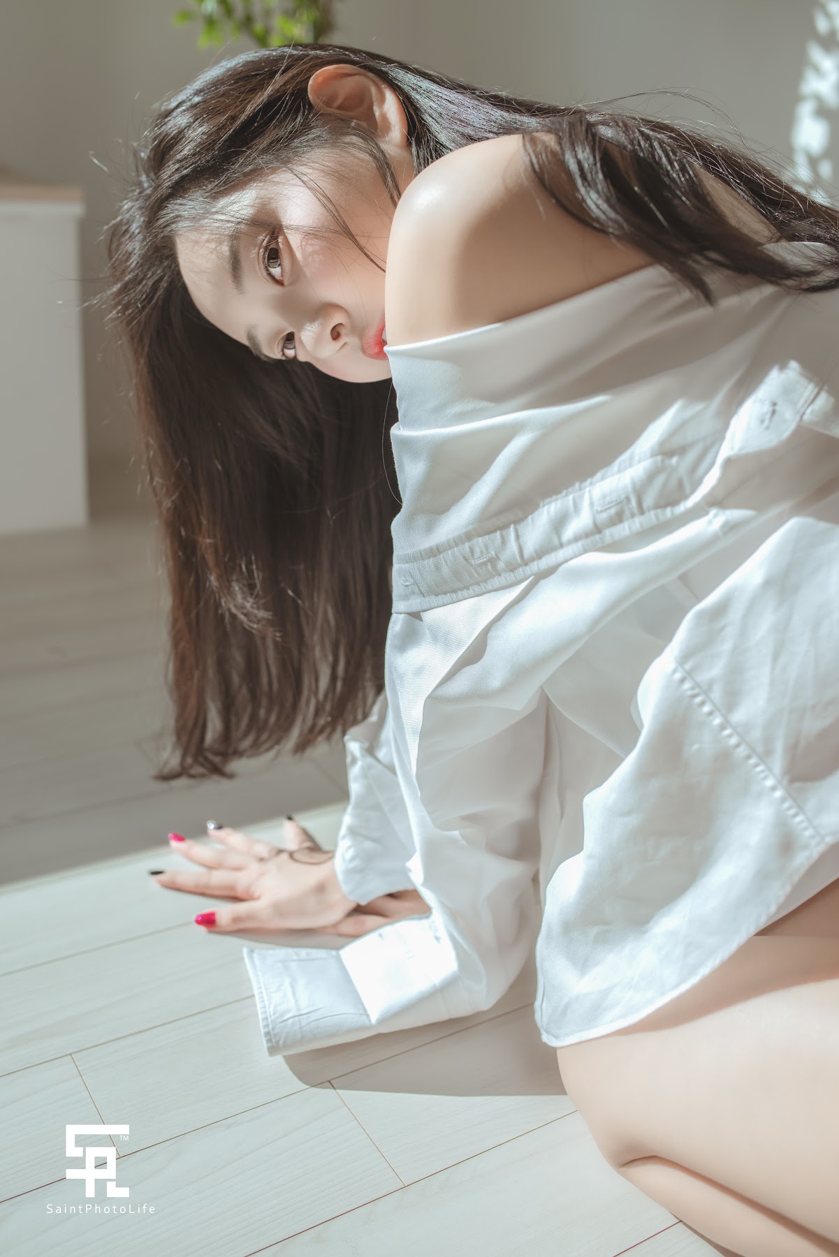 SAINT Photolife – Zenny (신재은) – Romance - P18