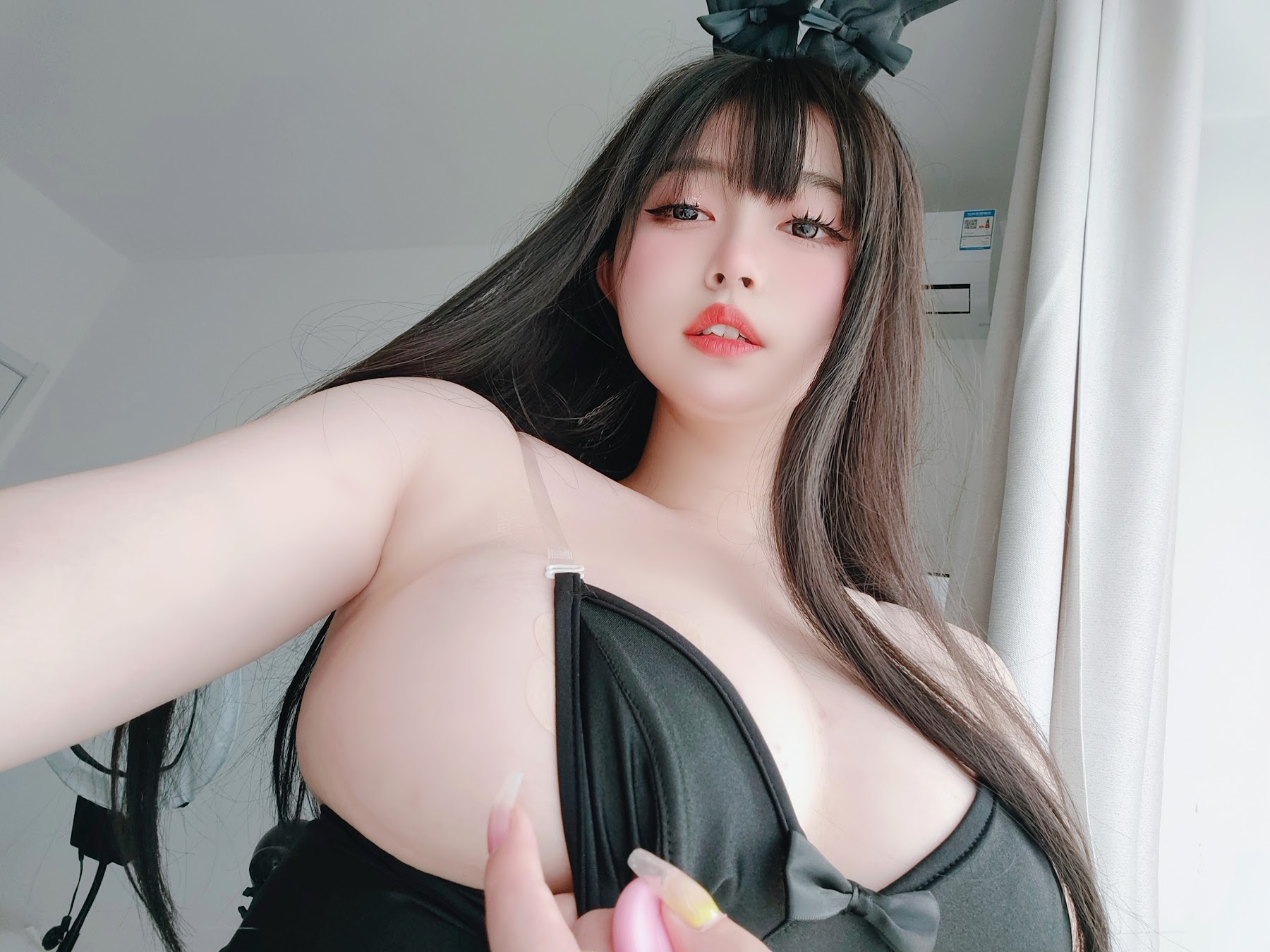 Coser@女主K – 黑丝兔女郎 - P82