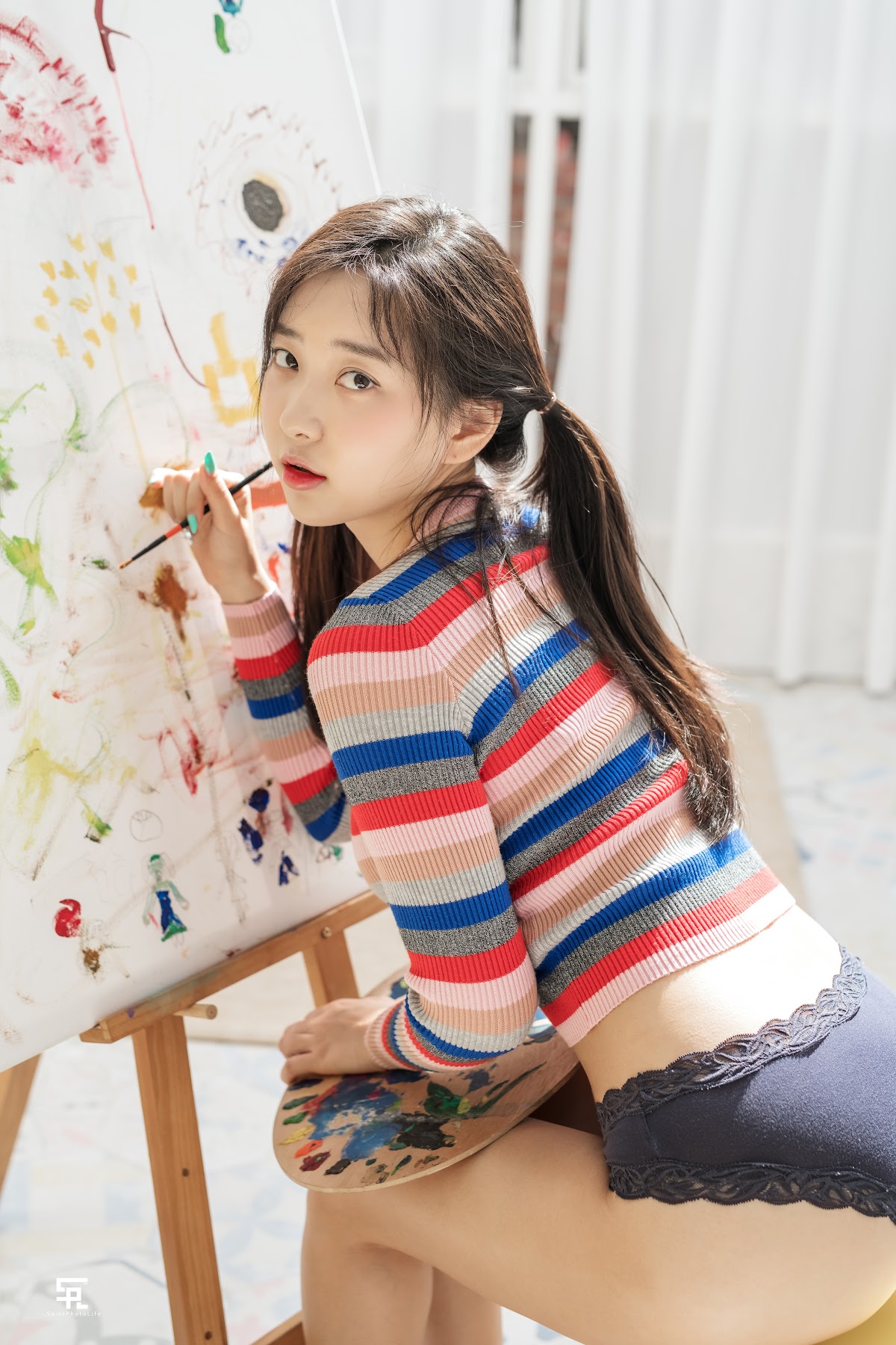 SAINT Photolife – Zenny (신재은) – Zenny’s daily life - P10